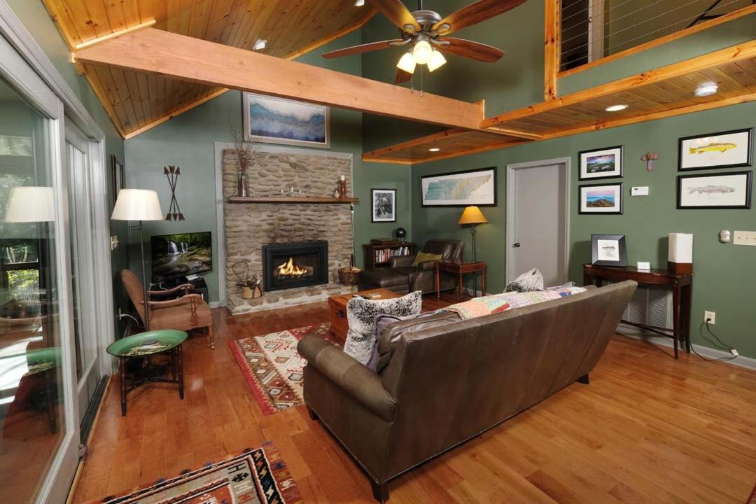 A River Runs Through It By Colonial Properties view 5
