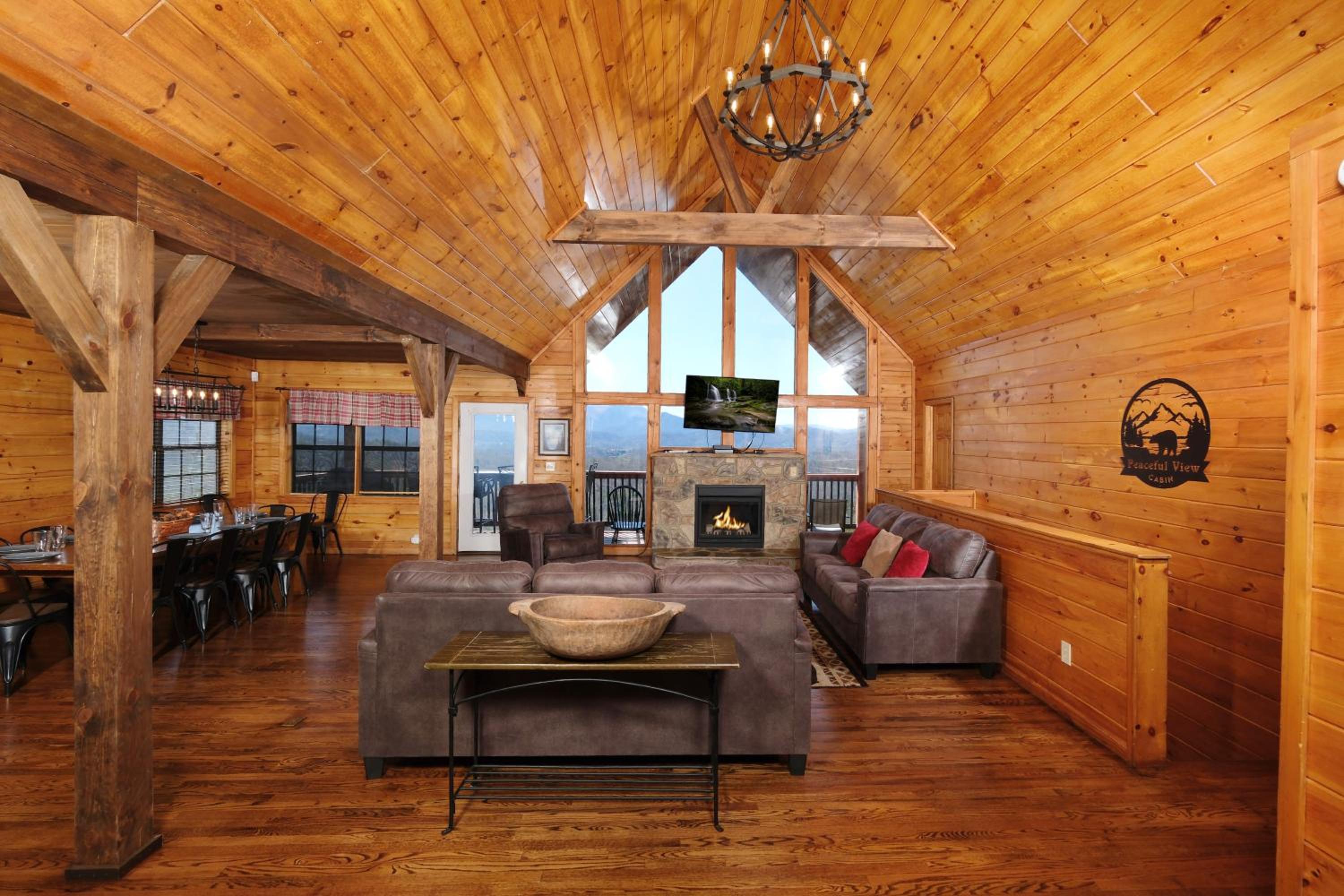 Peaceful View Cabin By Colonial Properties view 2