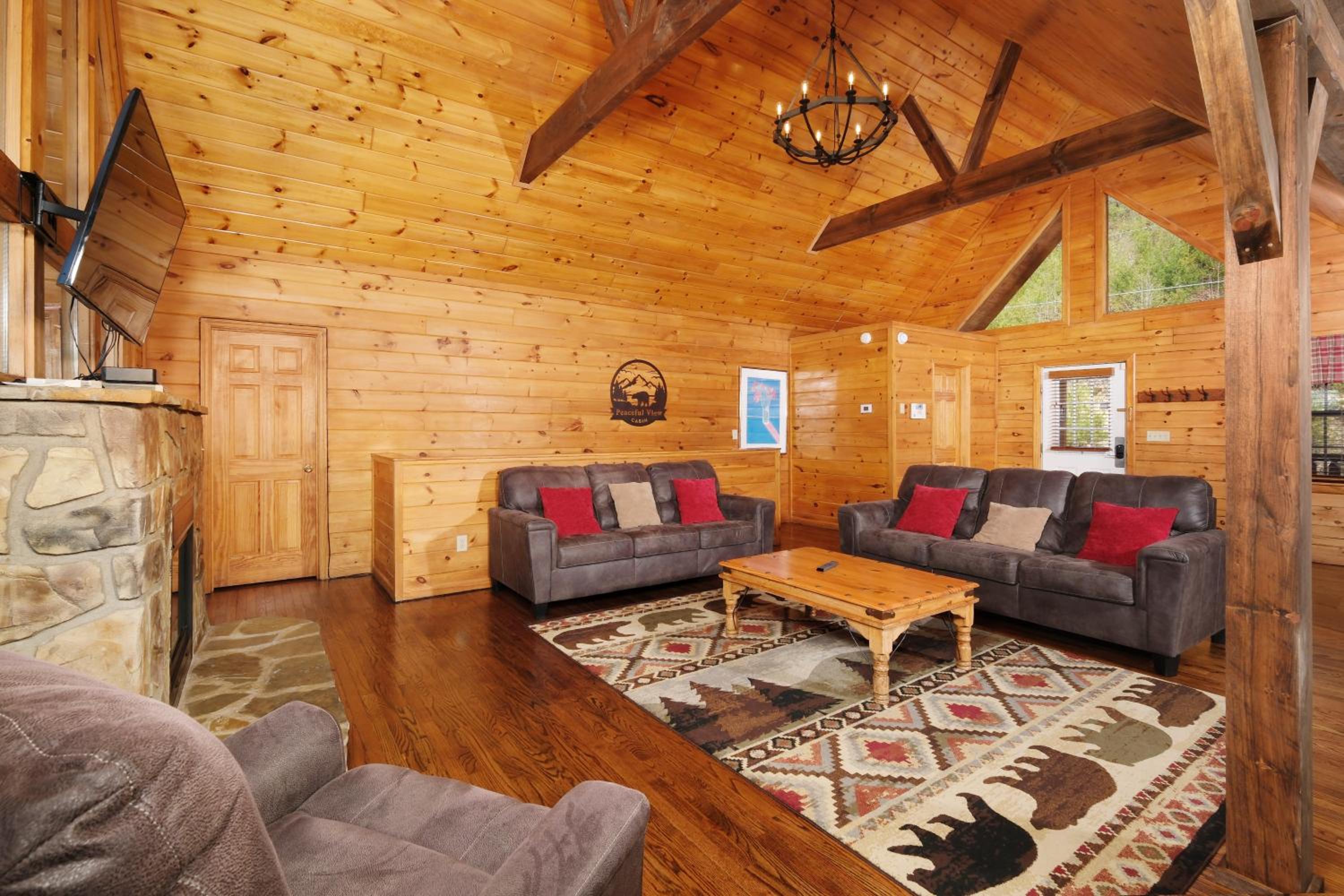 Peaceful View Cabin By Colonial Properties view 3