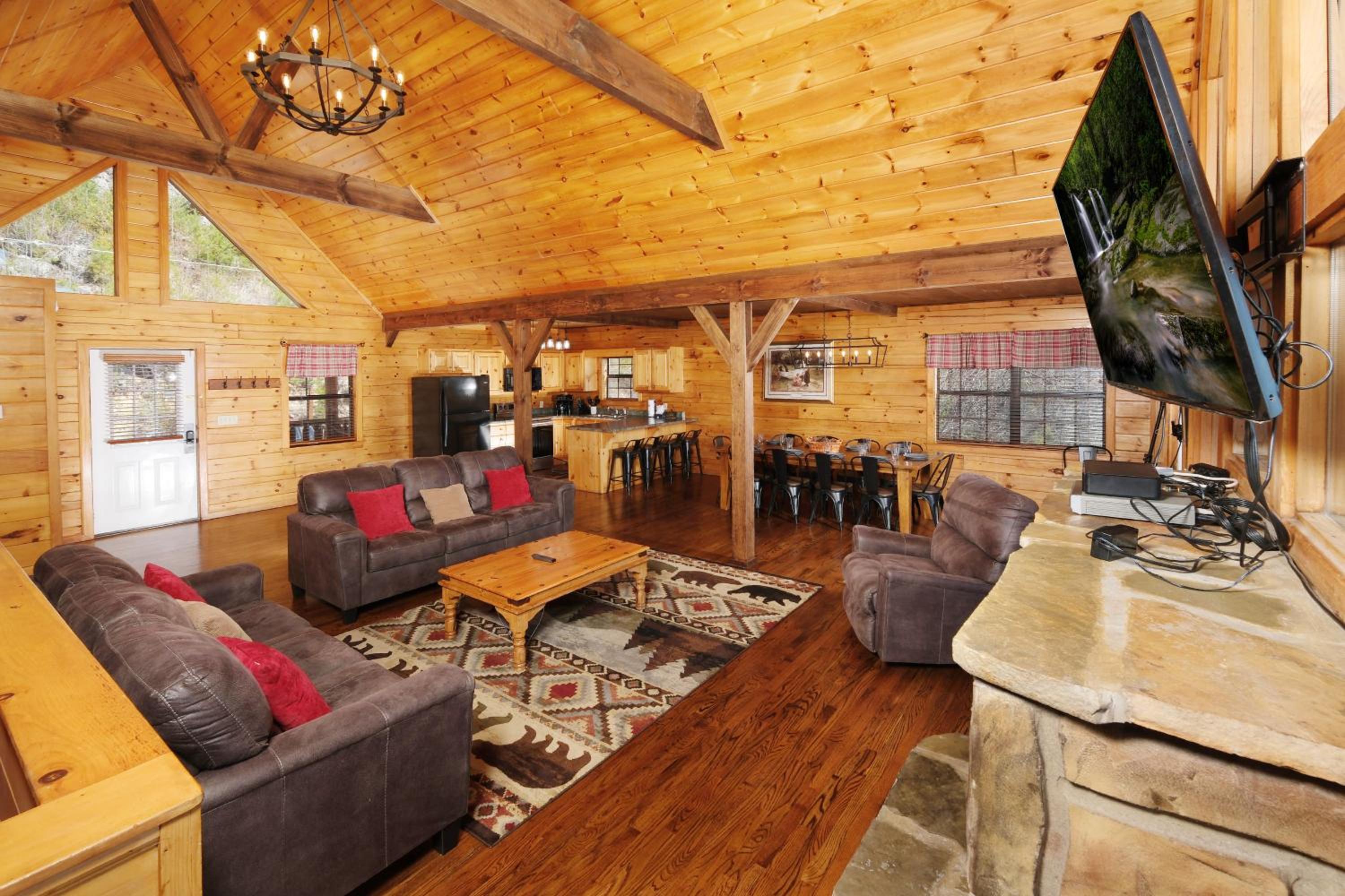 Peaceful View Cabin By Colonial Properties view 4