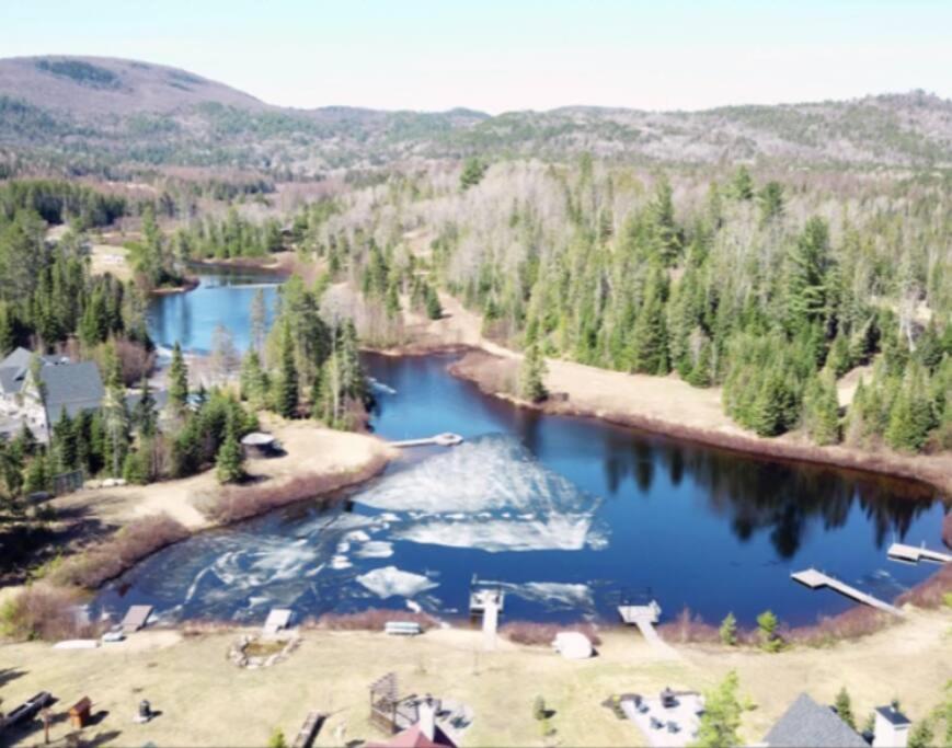 Formidable Waterfront Cottage - Formidable Chalet sur bord de l'eau
