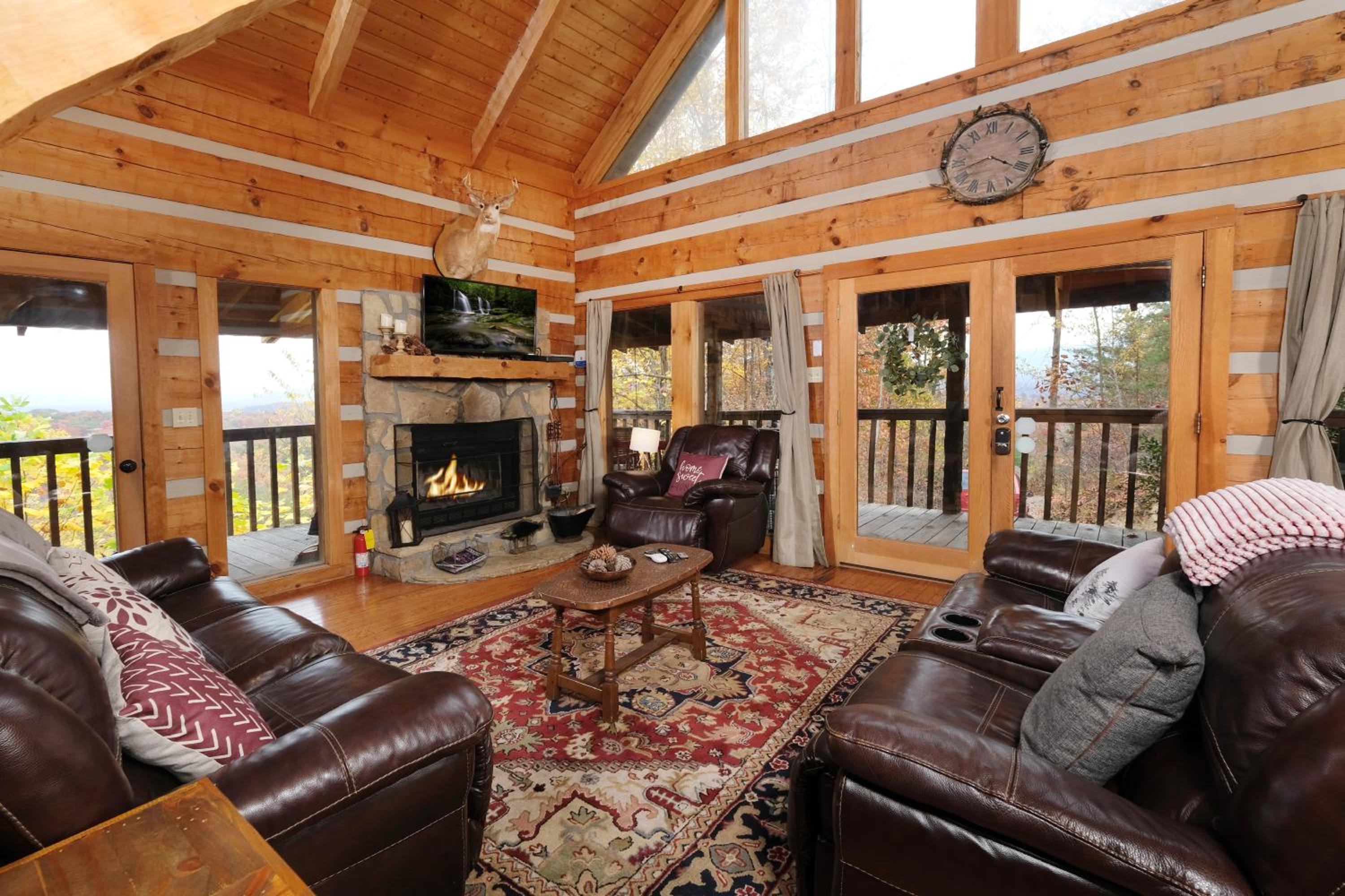 Bluff Mountain Hideaway By Colonial Properties view 4