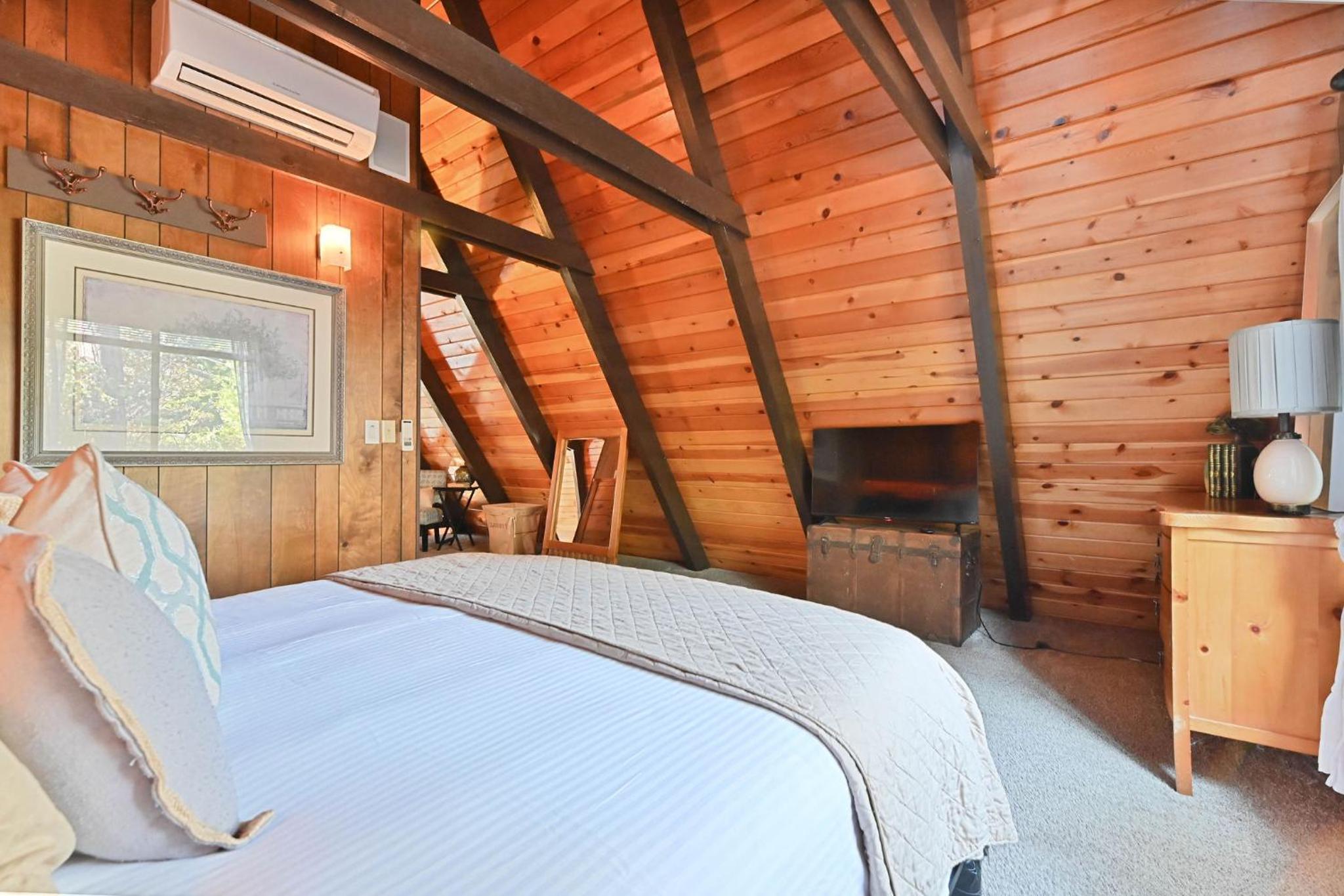 Hathaway Pines Hideaway Chalet