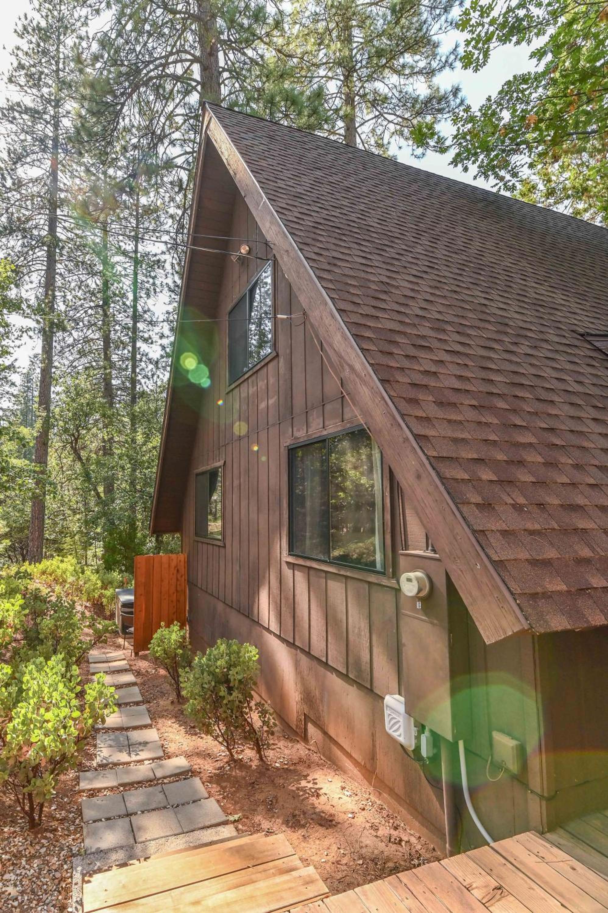 Hathaway Pines Hideaway Chalet
