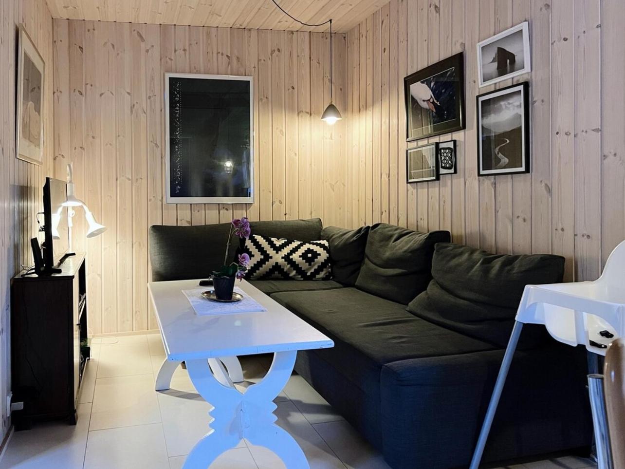 Discover this Well-Appointed Cottage H