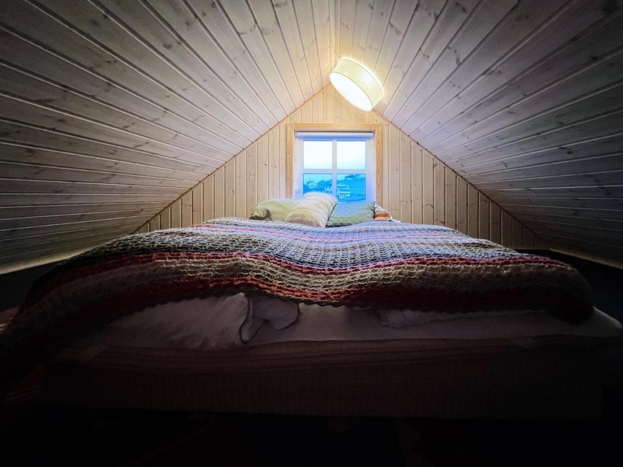 Discover this Well-Appointed Cottage H
