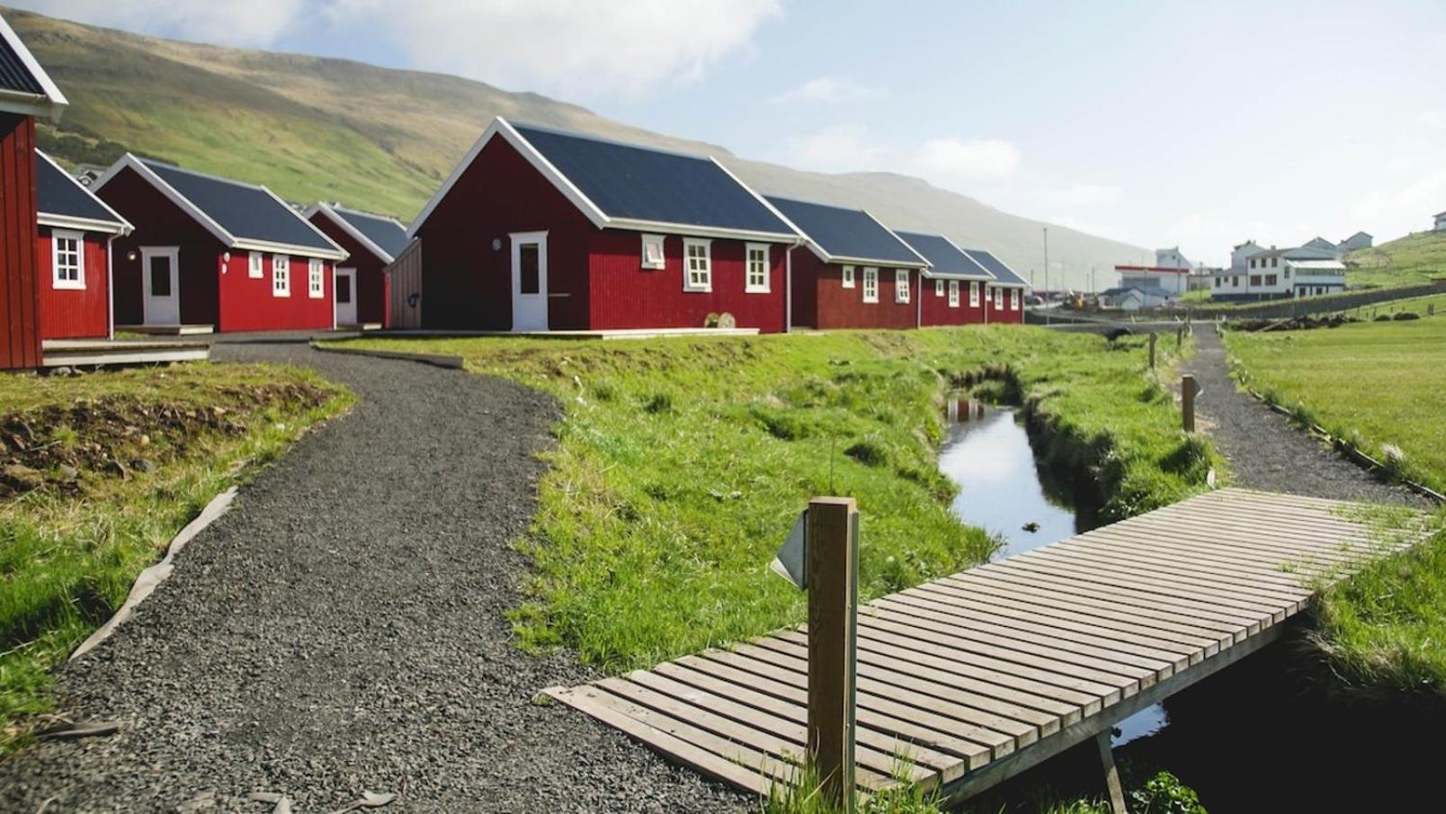 Discover this Well-Appointed Cottage H