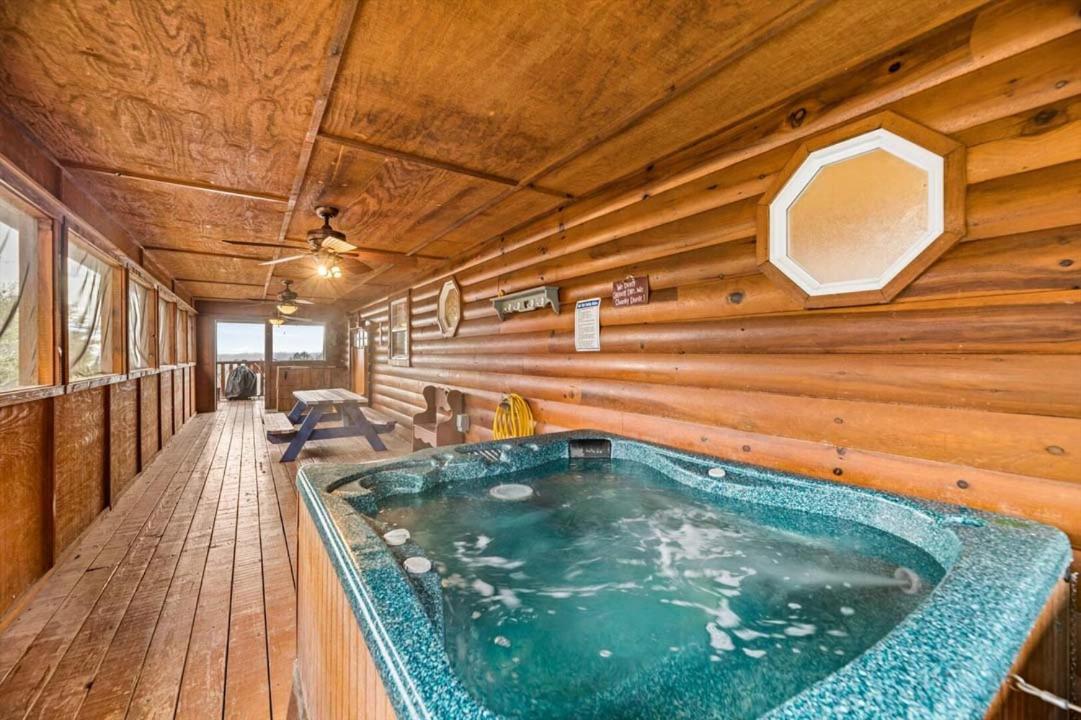 Cabin T By Colonial Properties view 2