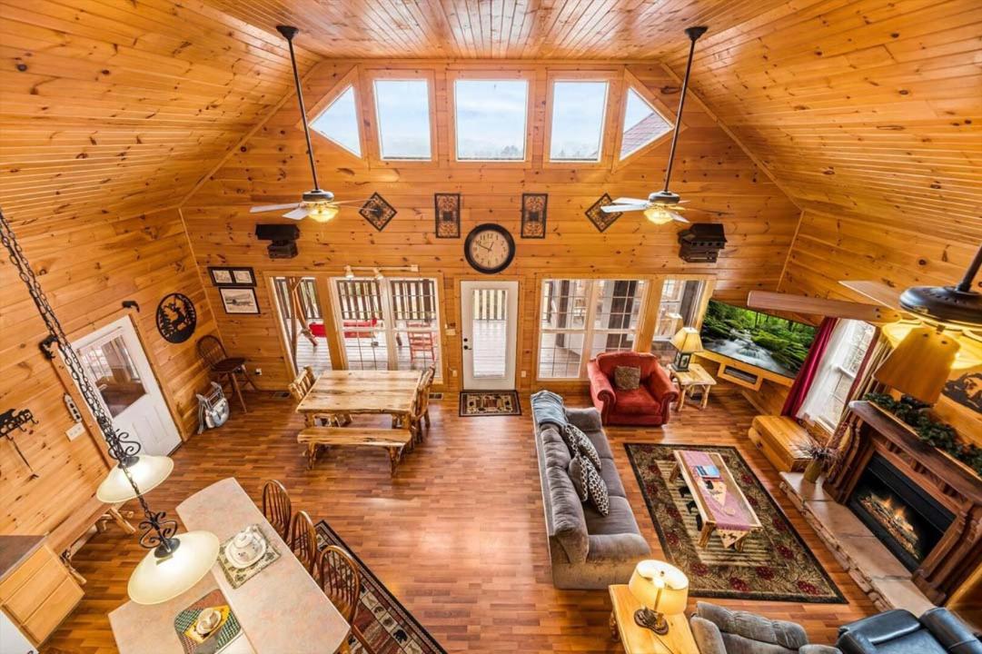 Cabin T By Colonial Properties view 5