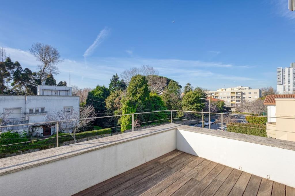 Moradia com Piscina e Jardim view 4