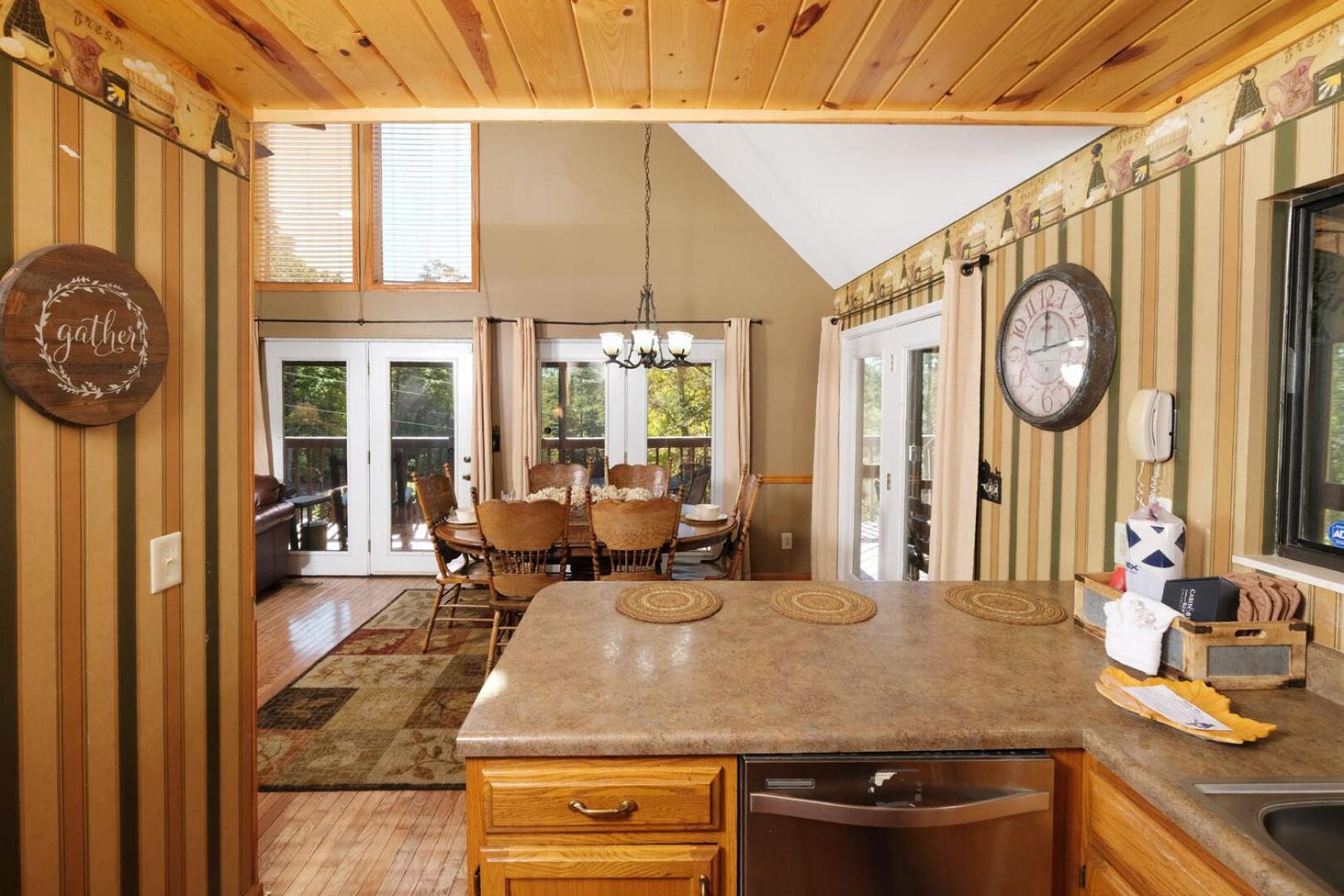 Maple Top By Colonial Properties view 3