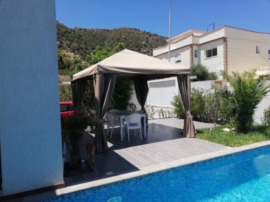 Villa Deluxe, pool, spacious garden, mountain view view 4