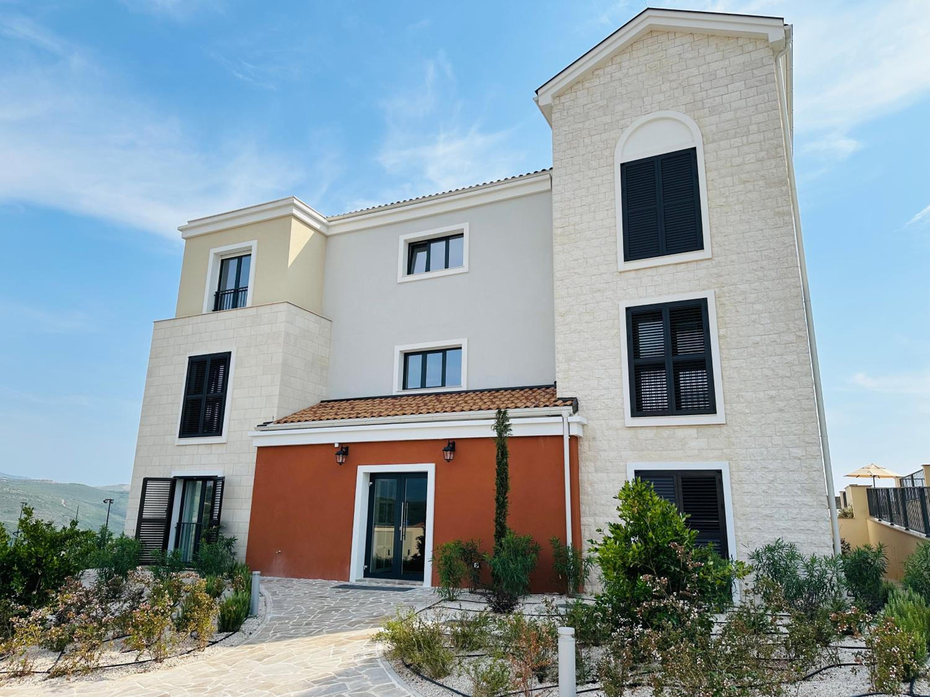 Apartments SLAVA view 5