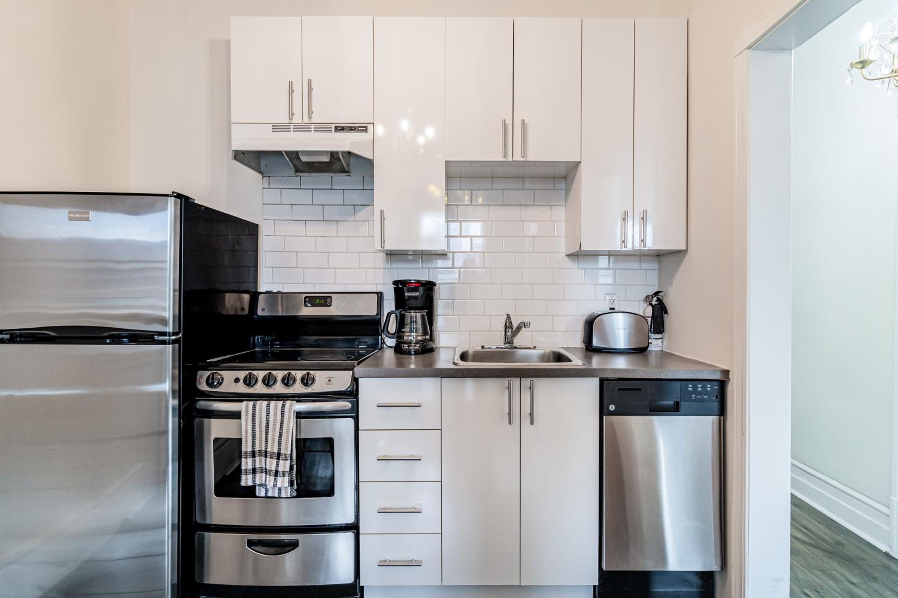 Chez Mont Royal Apartments!