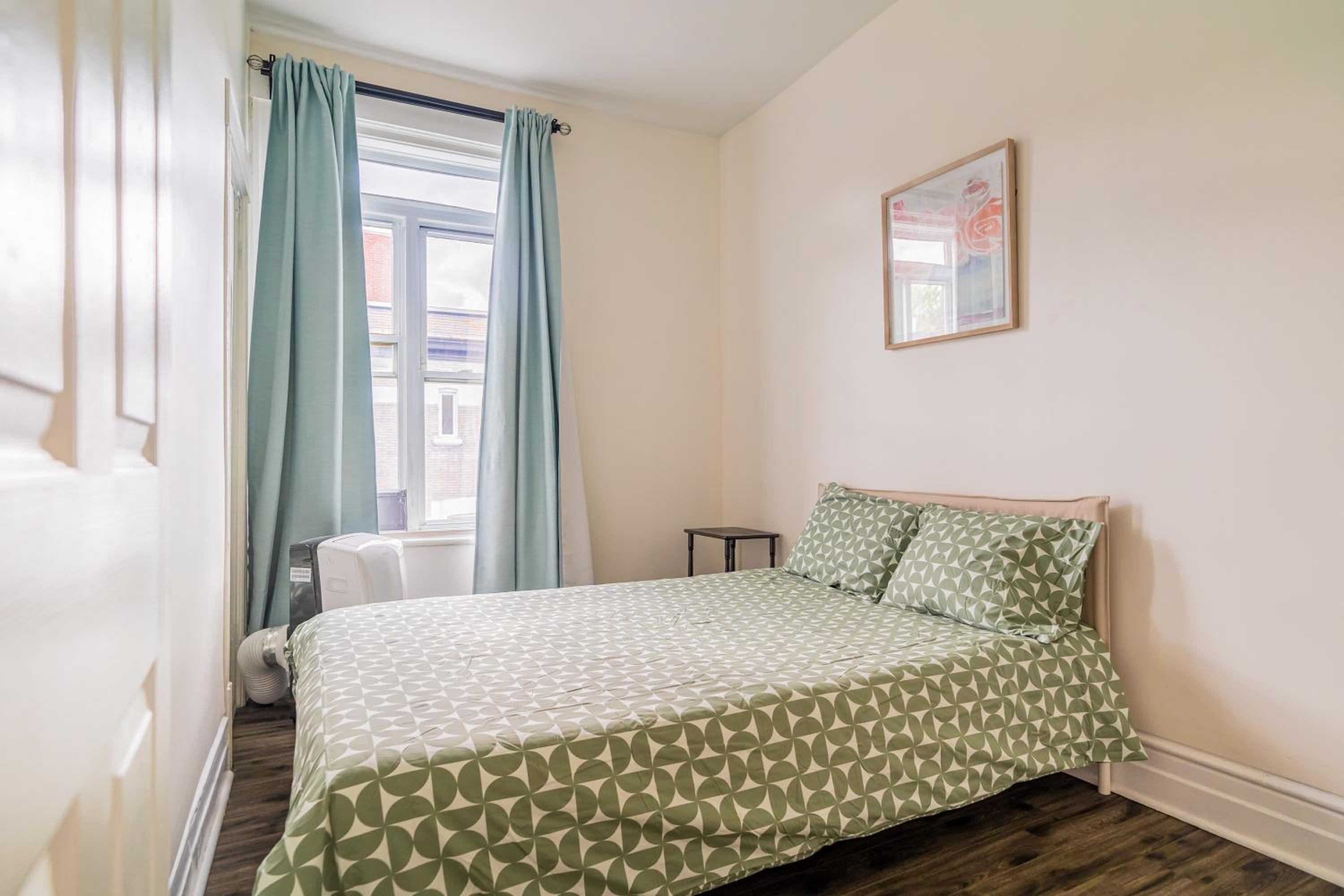 Chez Mont Royal Apartments!