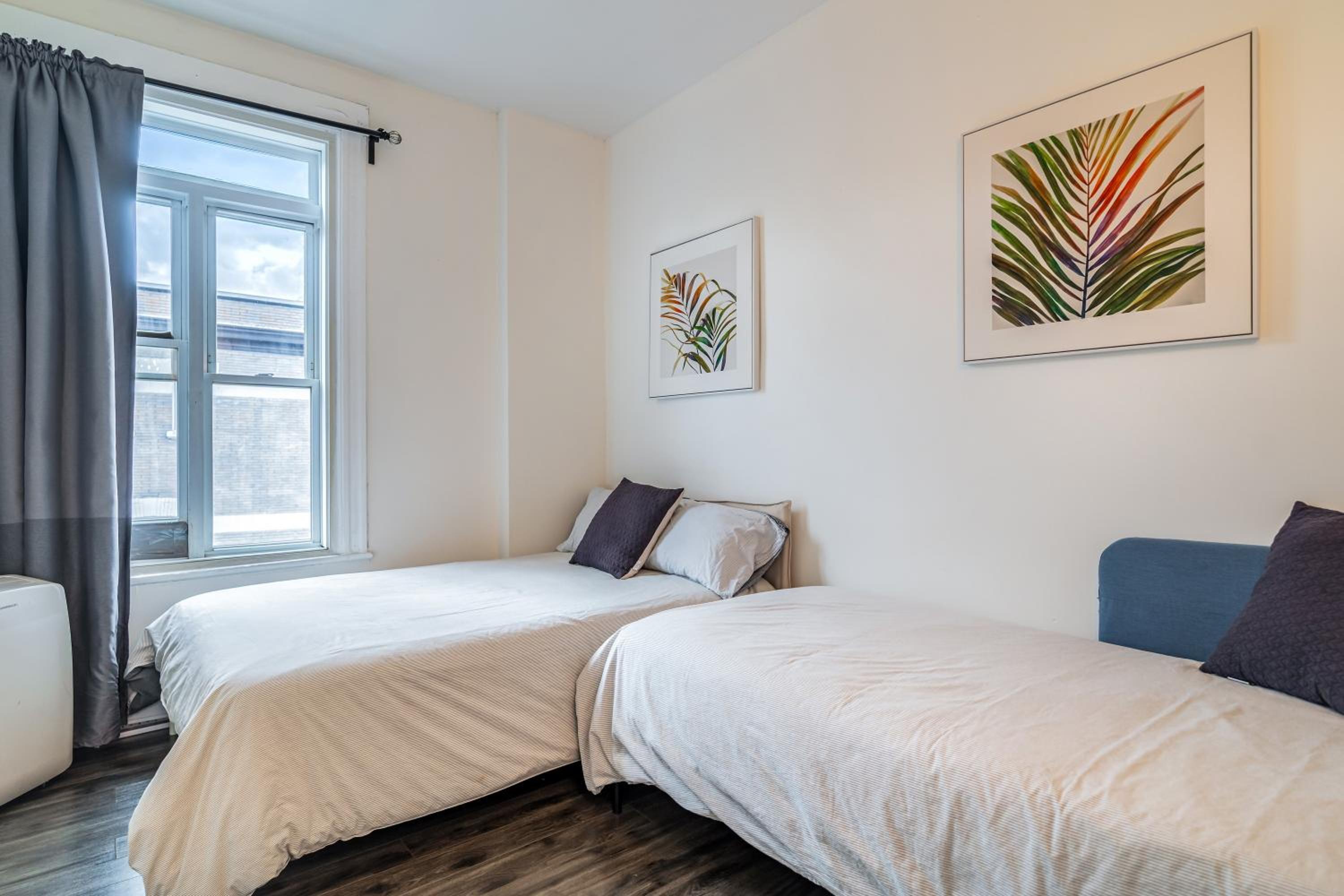Chez Mont Royal Apartments!