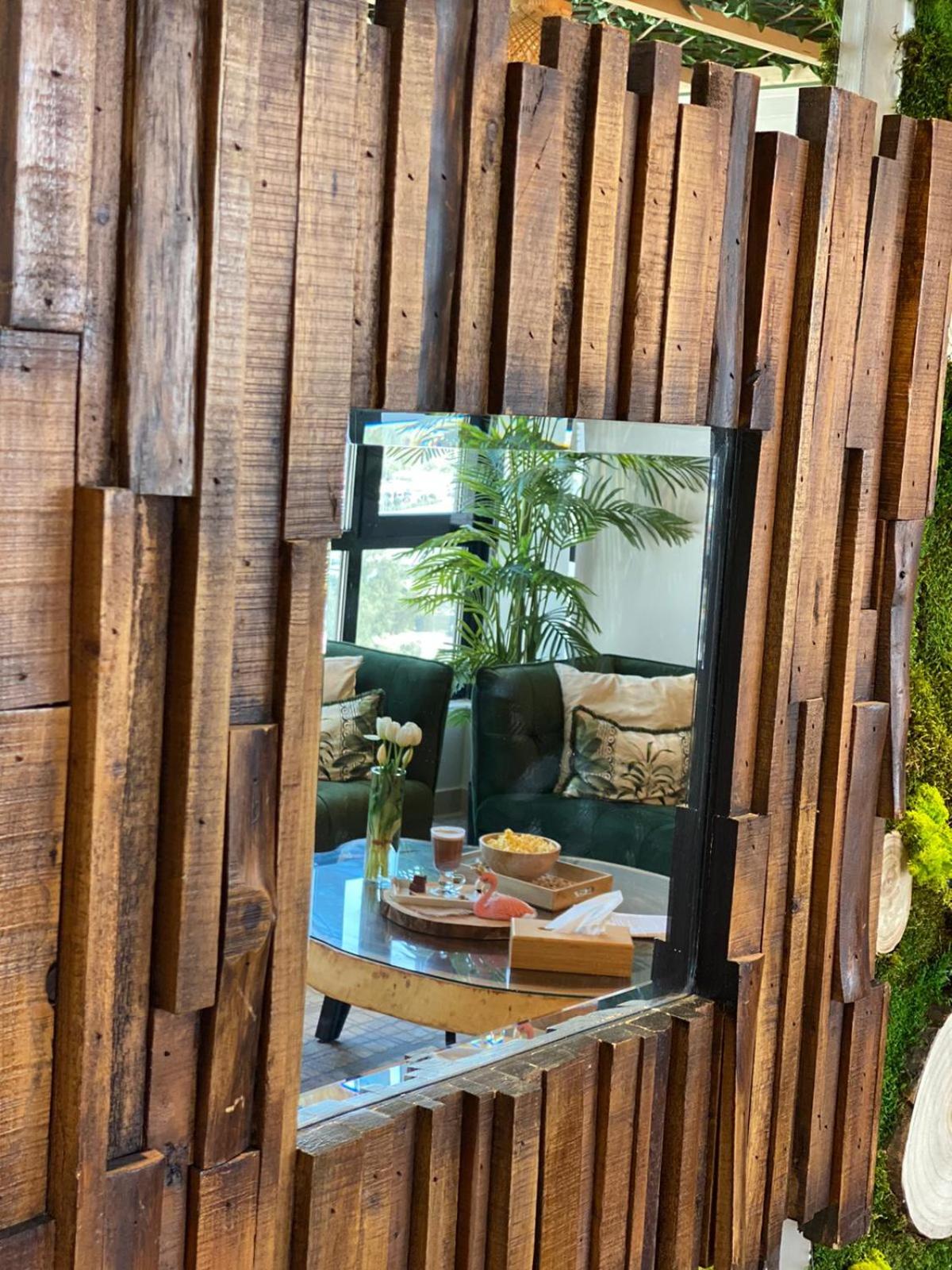 Tropical Suite