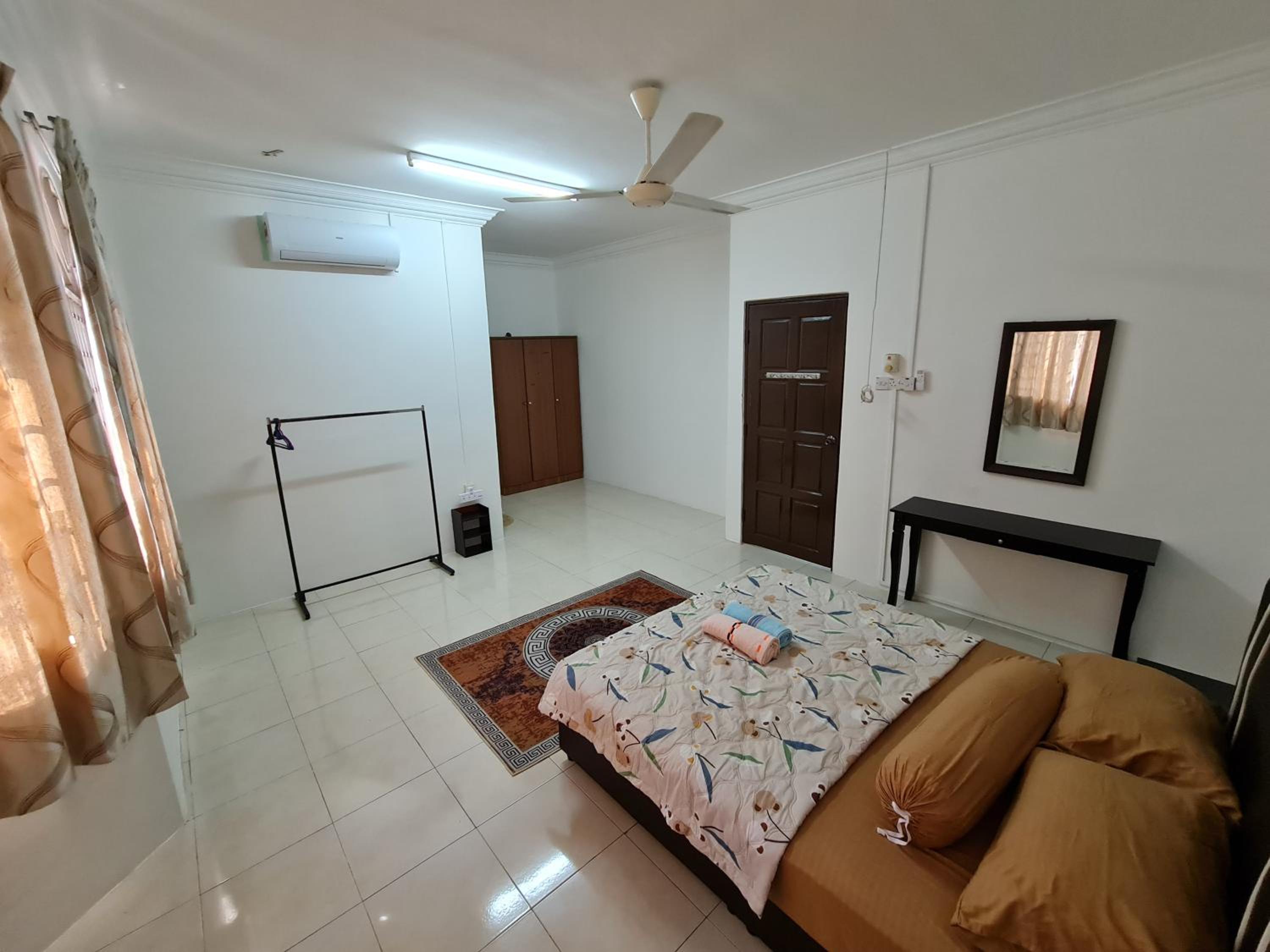 Azam Homestay photo 8
