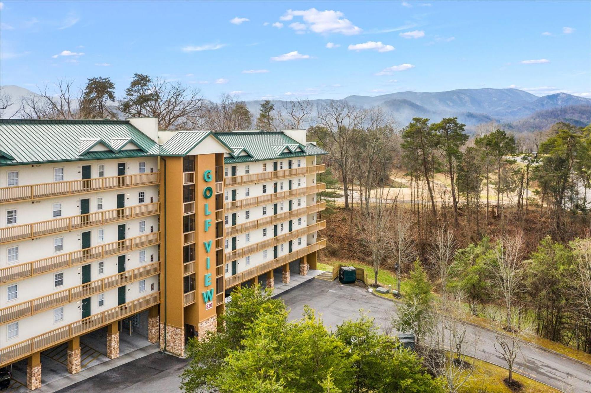 Smoky Mountain Bearadise By Colonial Properties view 5