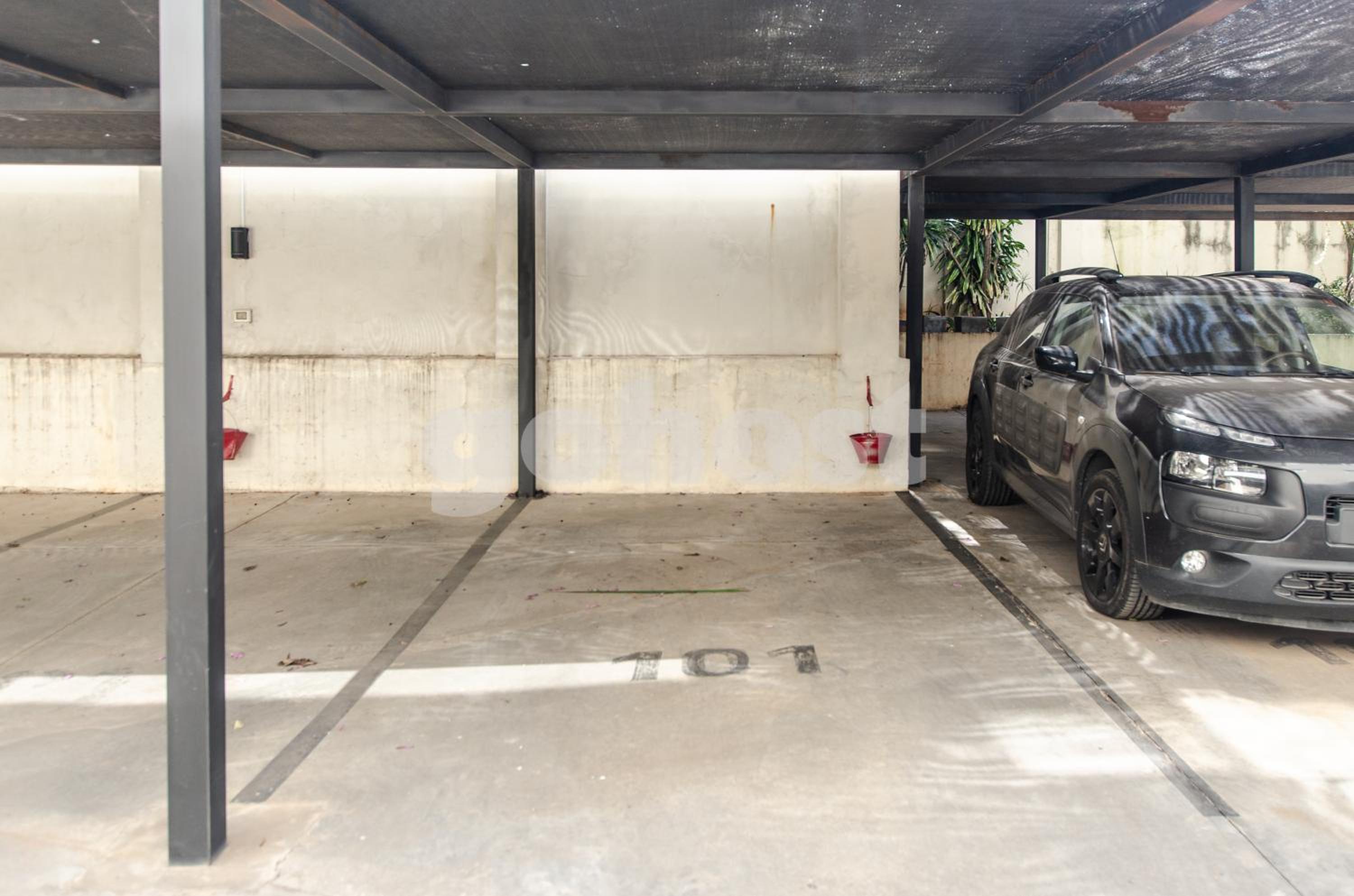 Spacious 2 bedroom apt in Villa Morra view 2