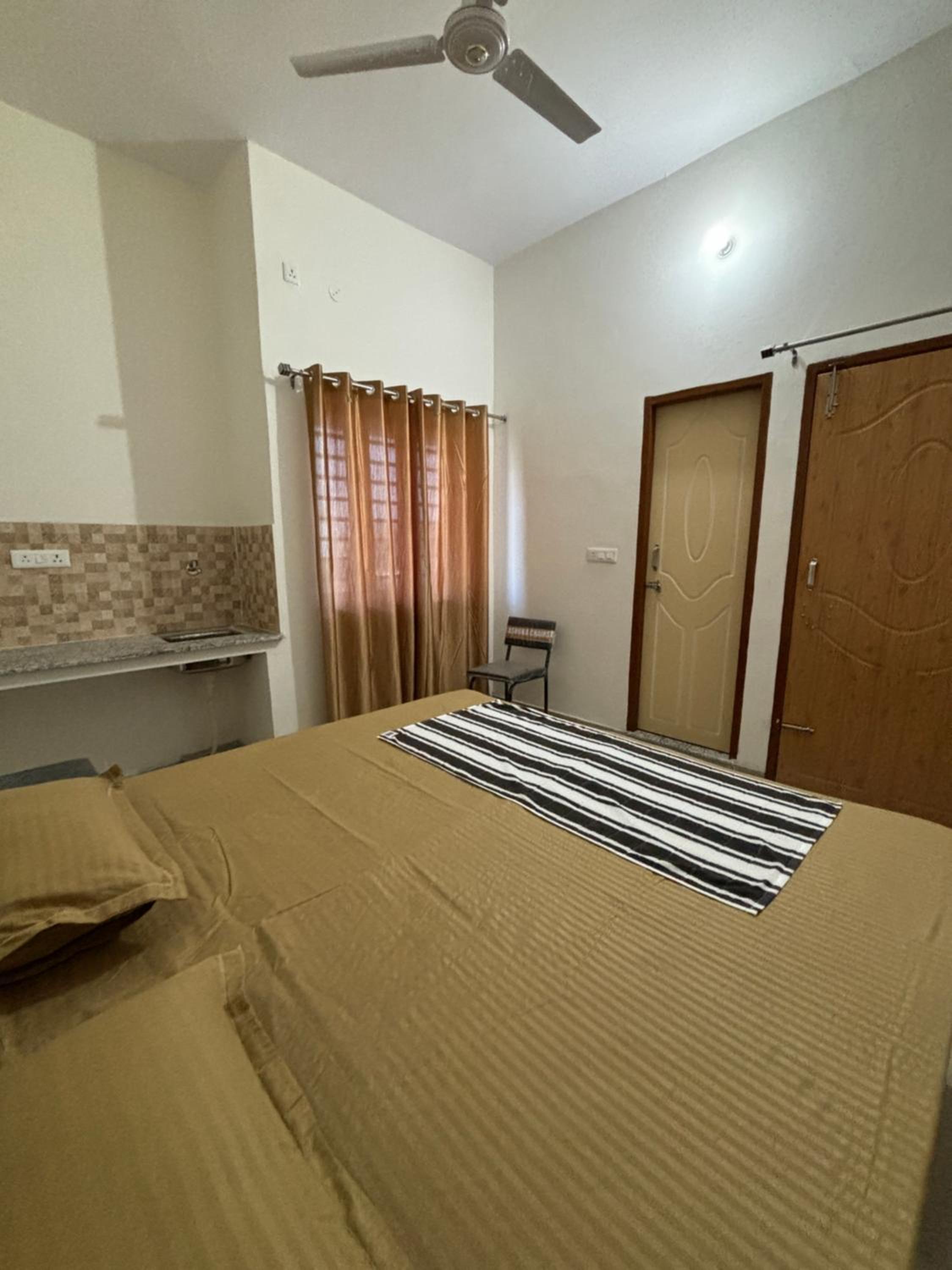 Gopinath Guest House