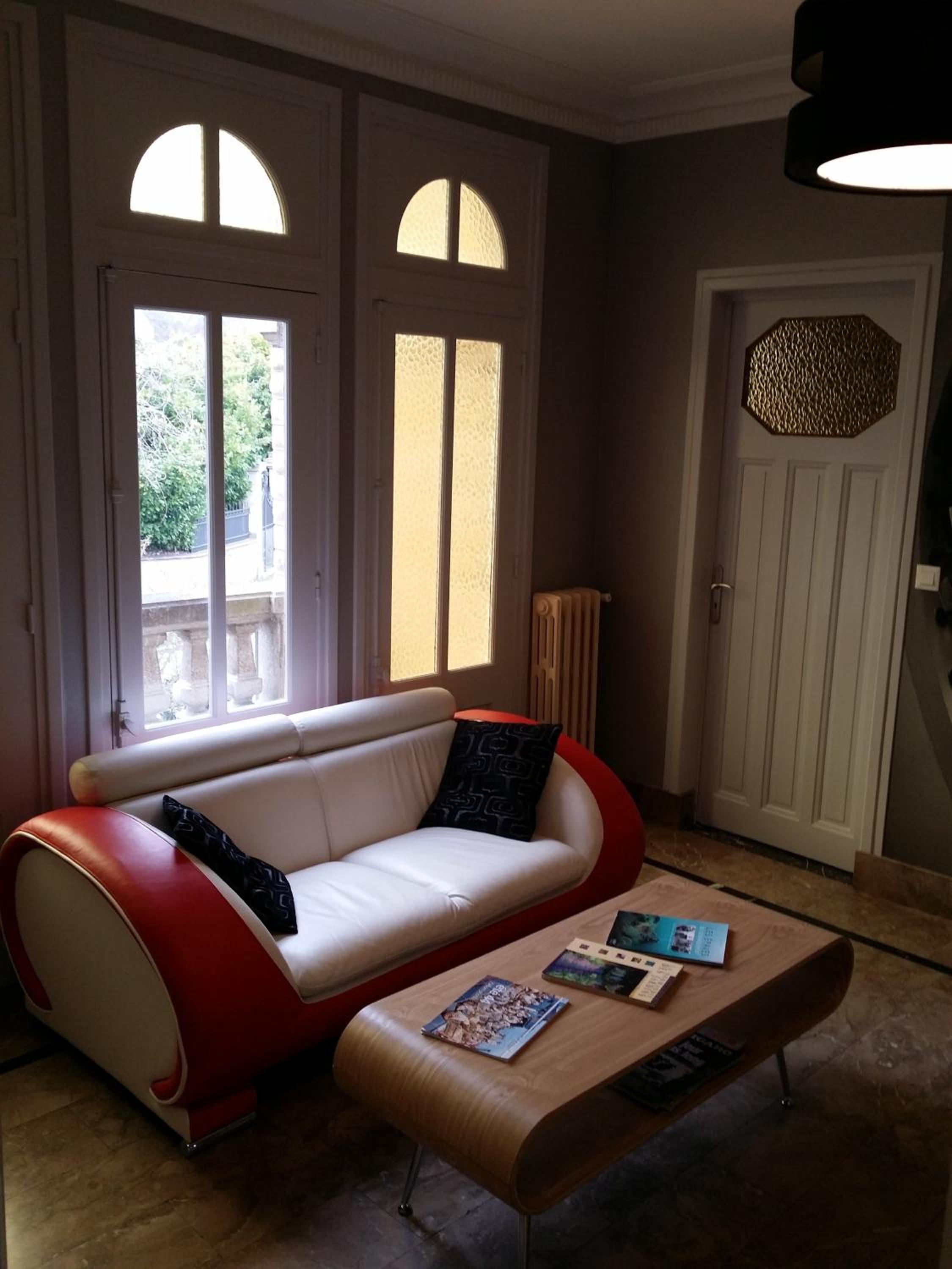 Le Castel Guesthouse