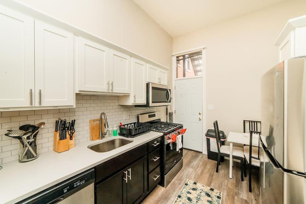 Studio Suite - No Steps - Walkable & Free Parking view 3