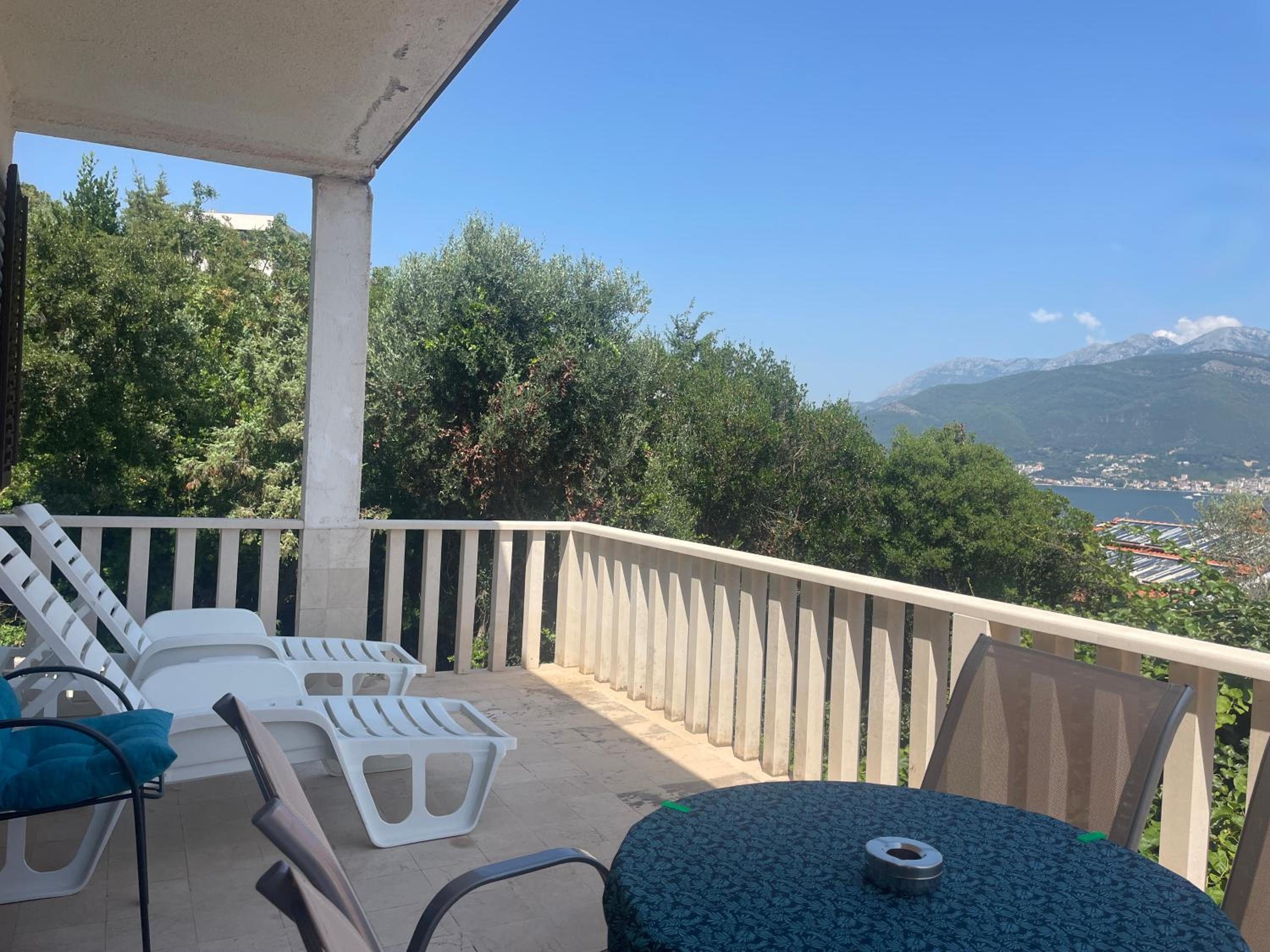 Pier Apartments