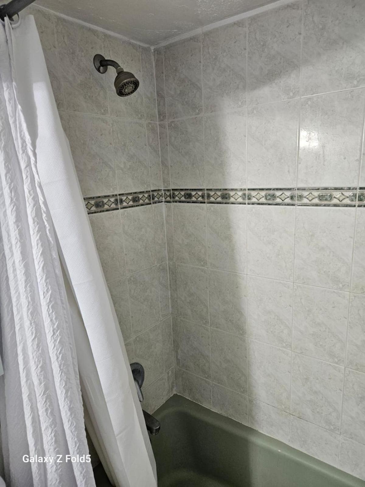 Modern Isla Verde Apt- Beach & Pool near Foxwoods