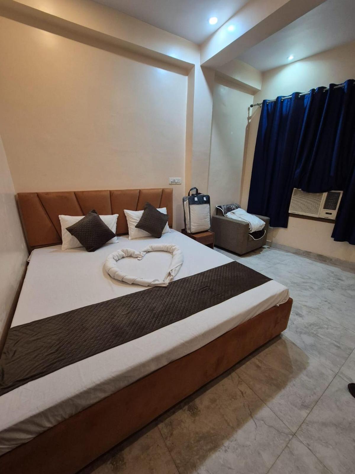 The Kashi Dham P Guest House view 4