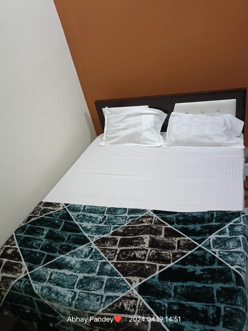 Vishnupriya home stay