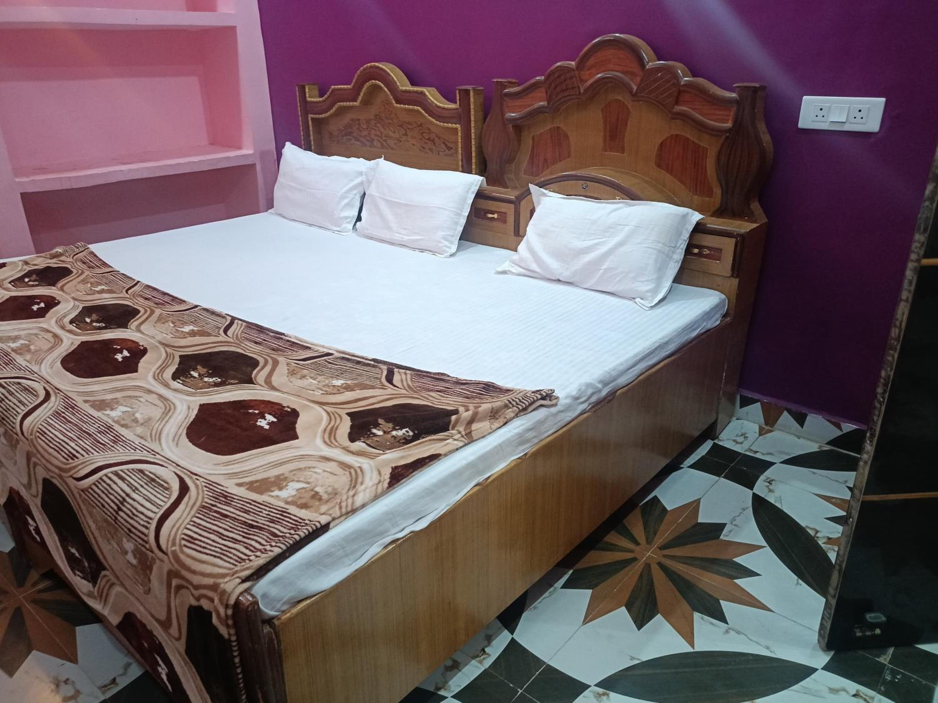 Vishnupriya home stay