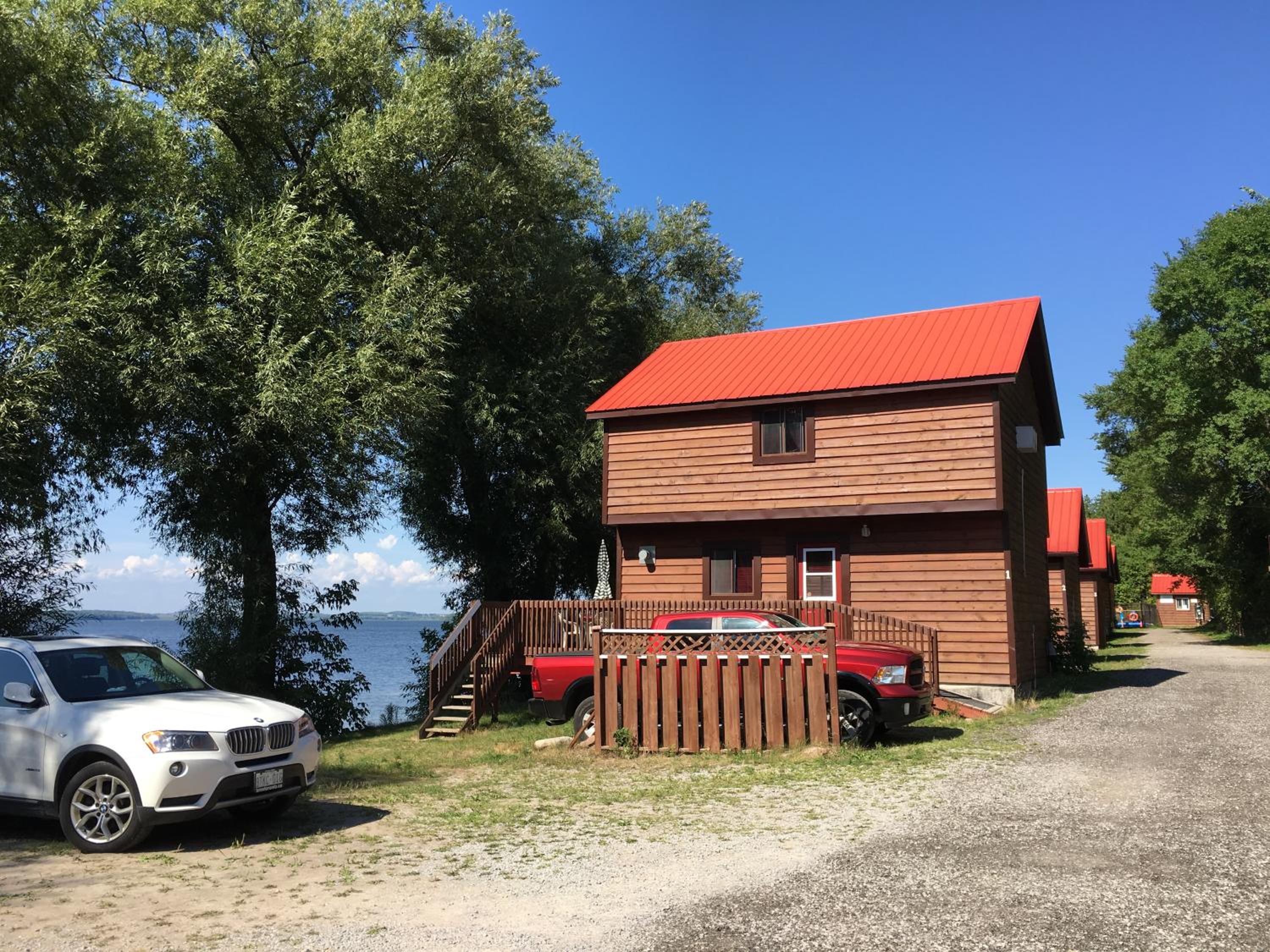 Sandy Shore Cottages Luxury Resort on Rice Lake