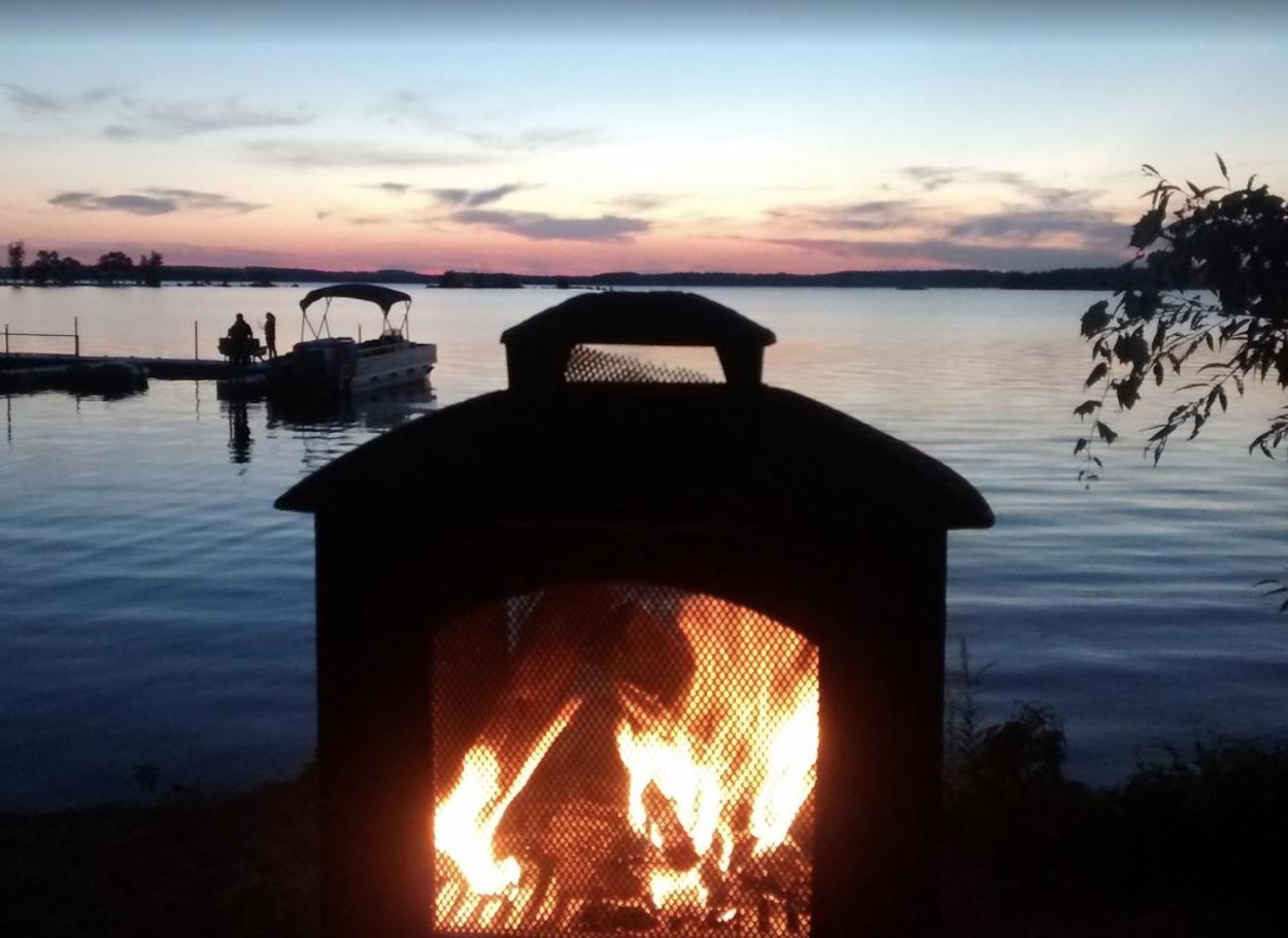 Sandy Shore Cottages Luxury Resort on Rice Lake