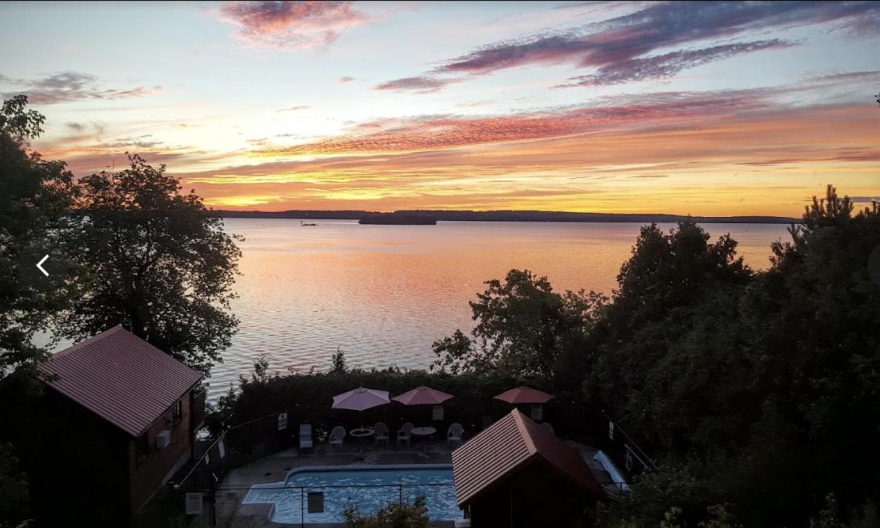 Sandy Shore Cottages Luxury Resort on Rice Lake