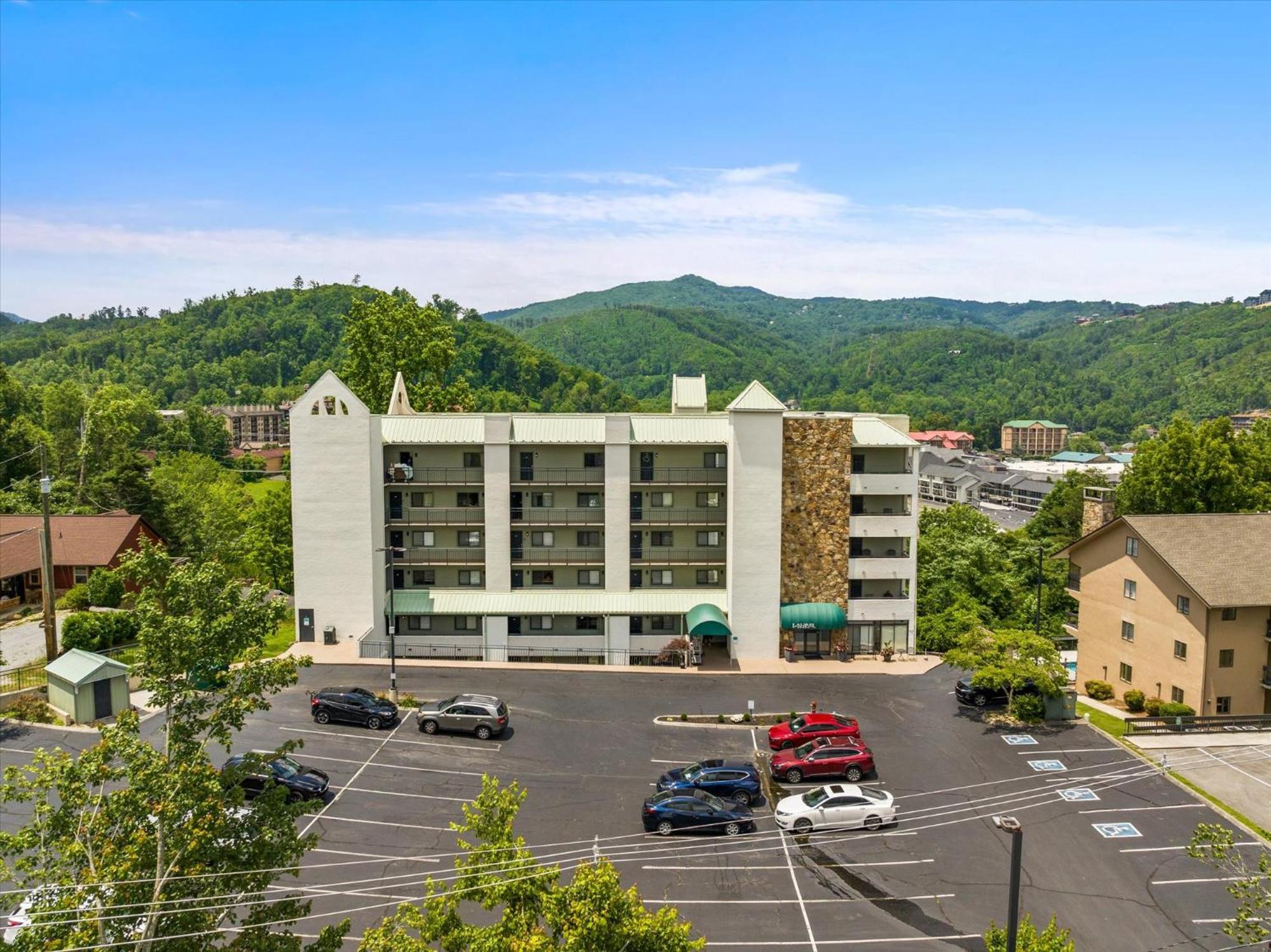 Uptown Gatlinburg Getaway view 5