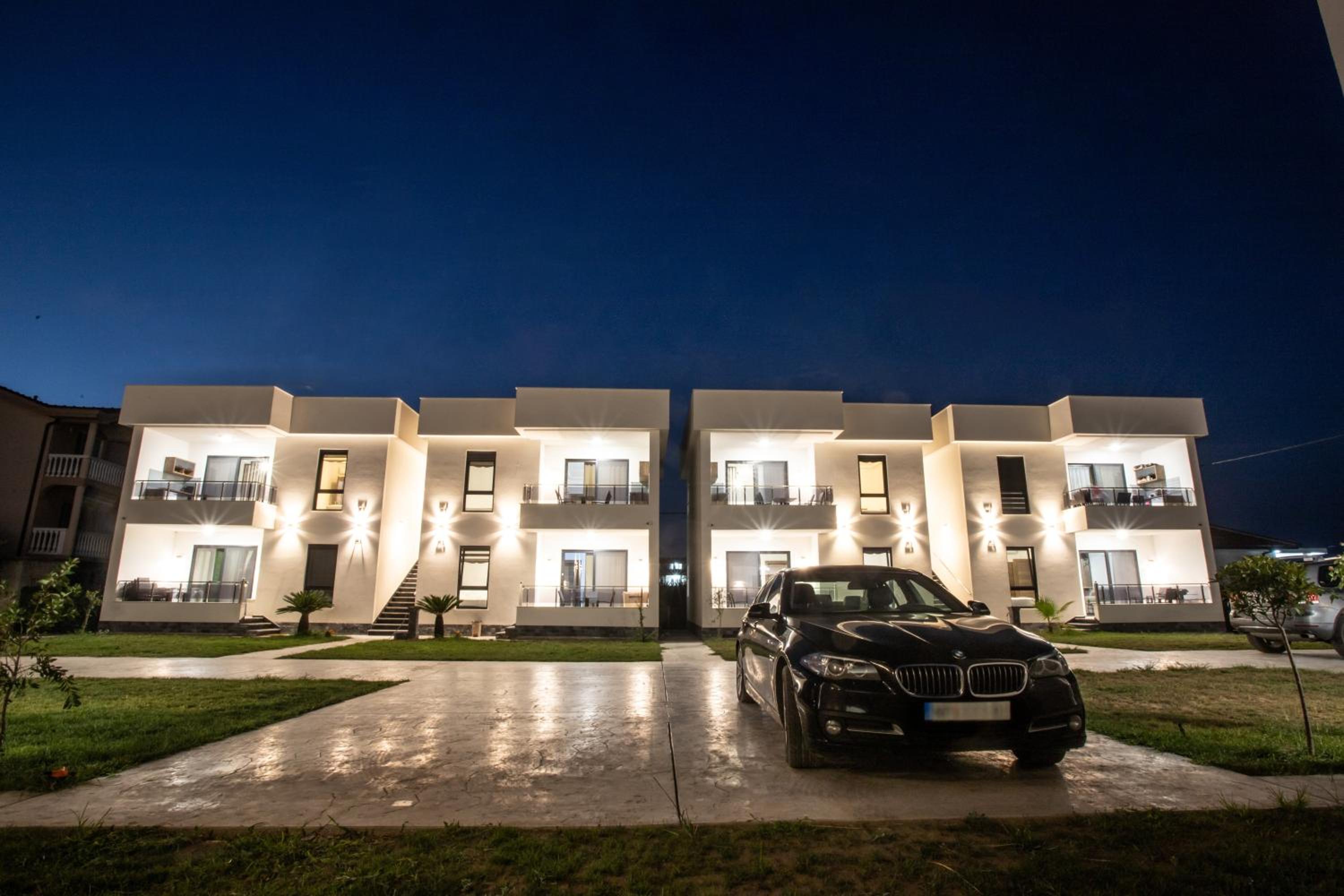 Bumax Apartments