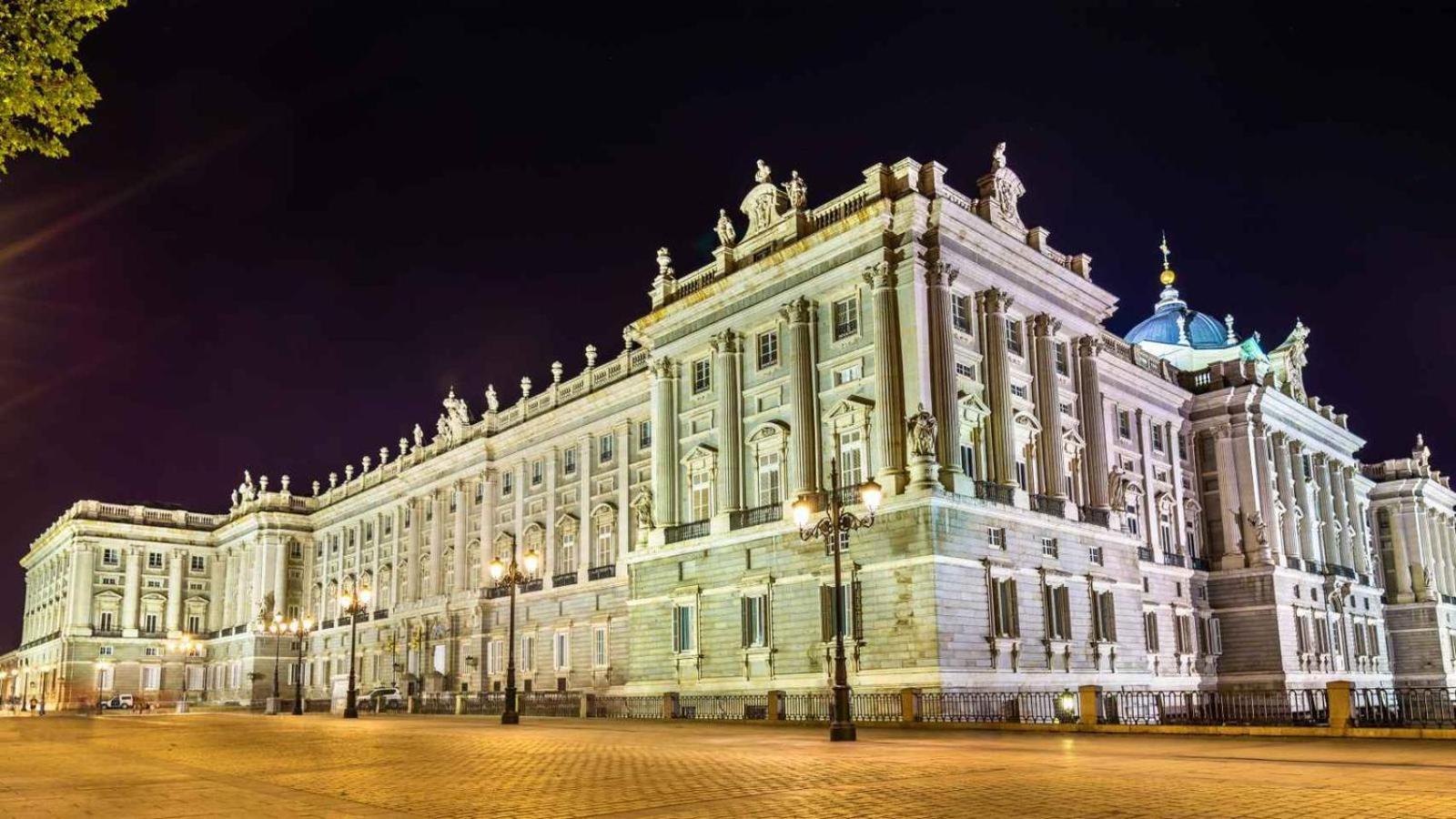 Vintage style apt in Madrid centro