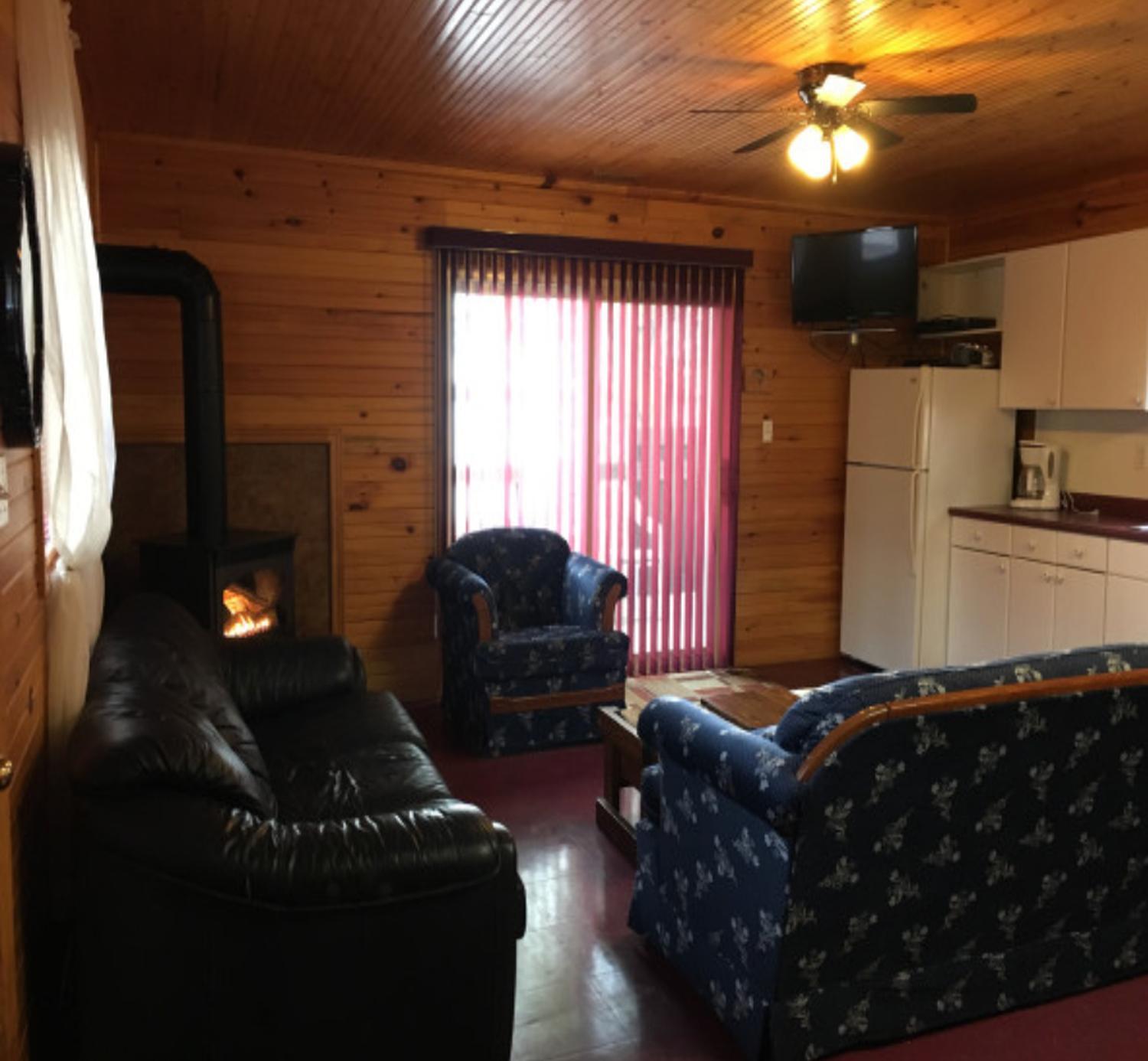 Sandy Shore Cottages Luxury Resort on Rice Lake