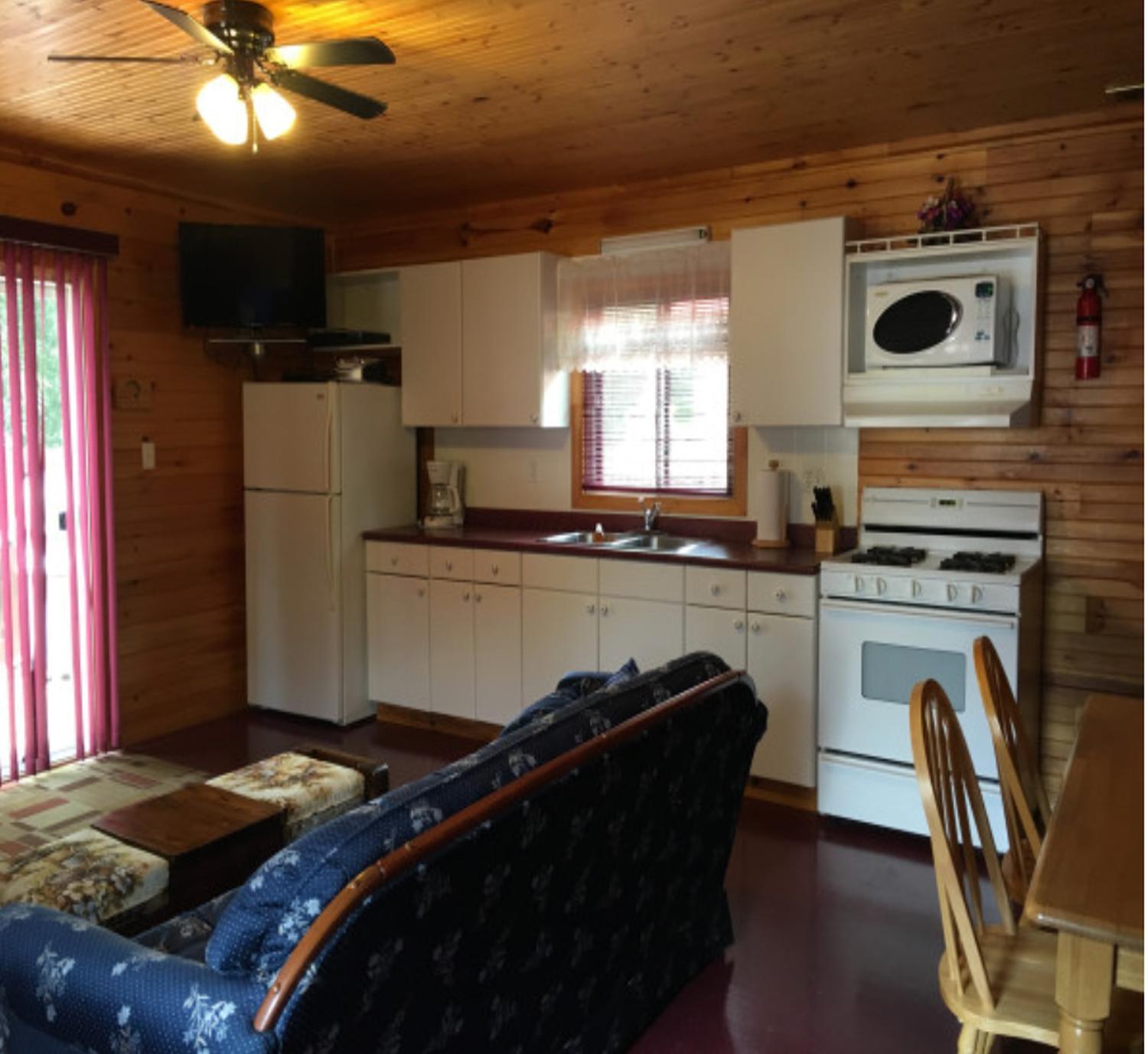 Sandy Shore Cottages Luxury Resort on Rice Lake