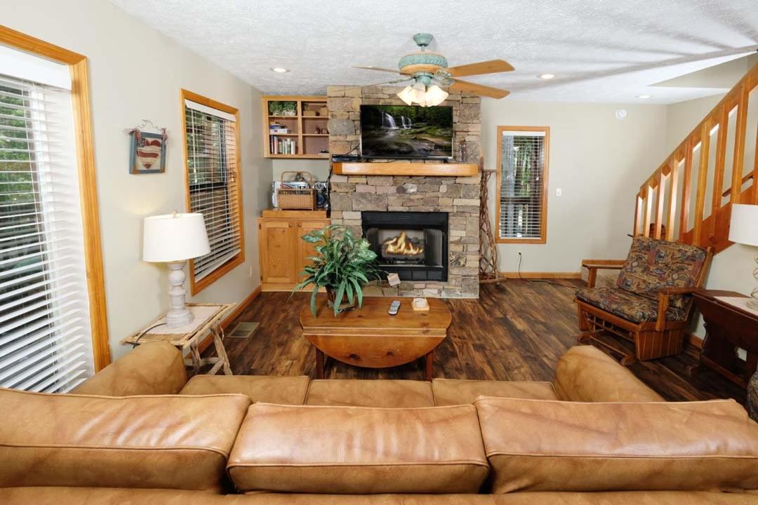 A Peaceful Getaway Close to Downtown Hot Tub view 3