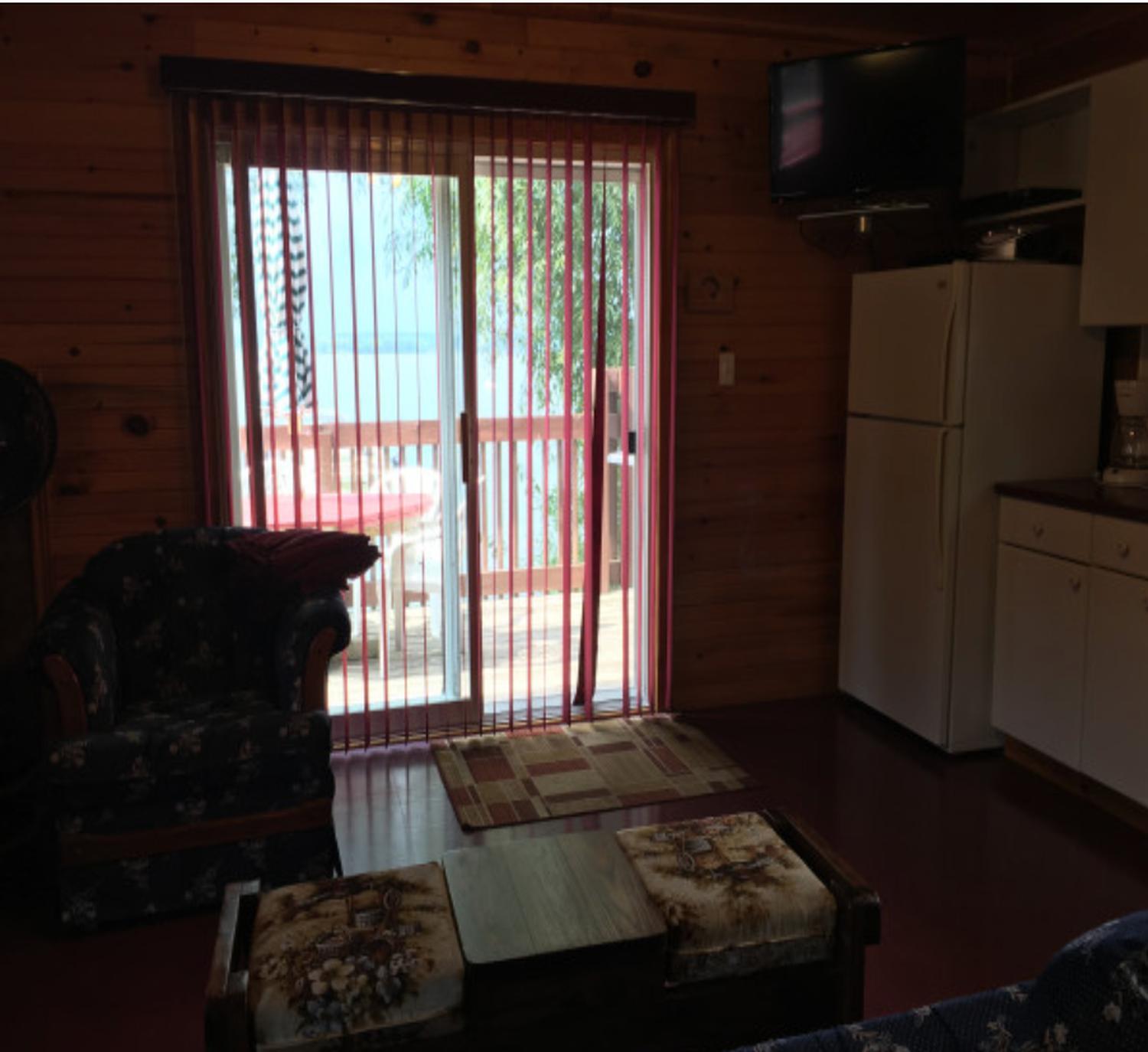 Sandy Shore Cottages Luxury Resort on Rice Lake