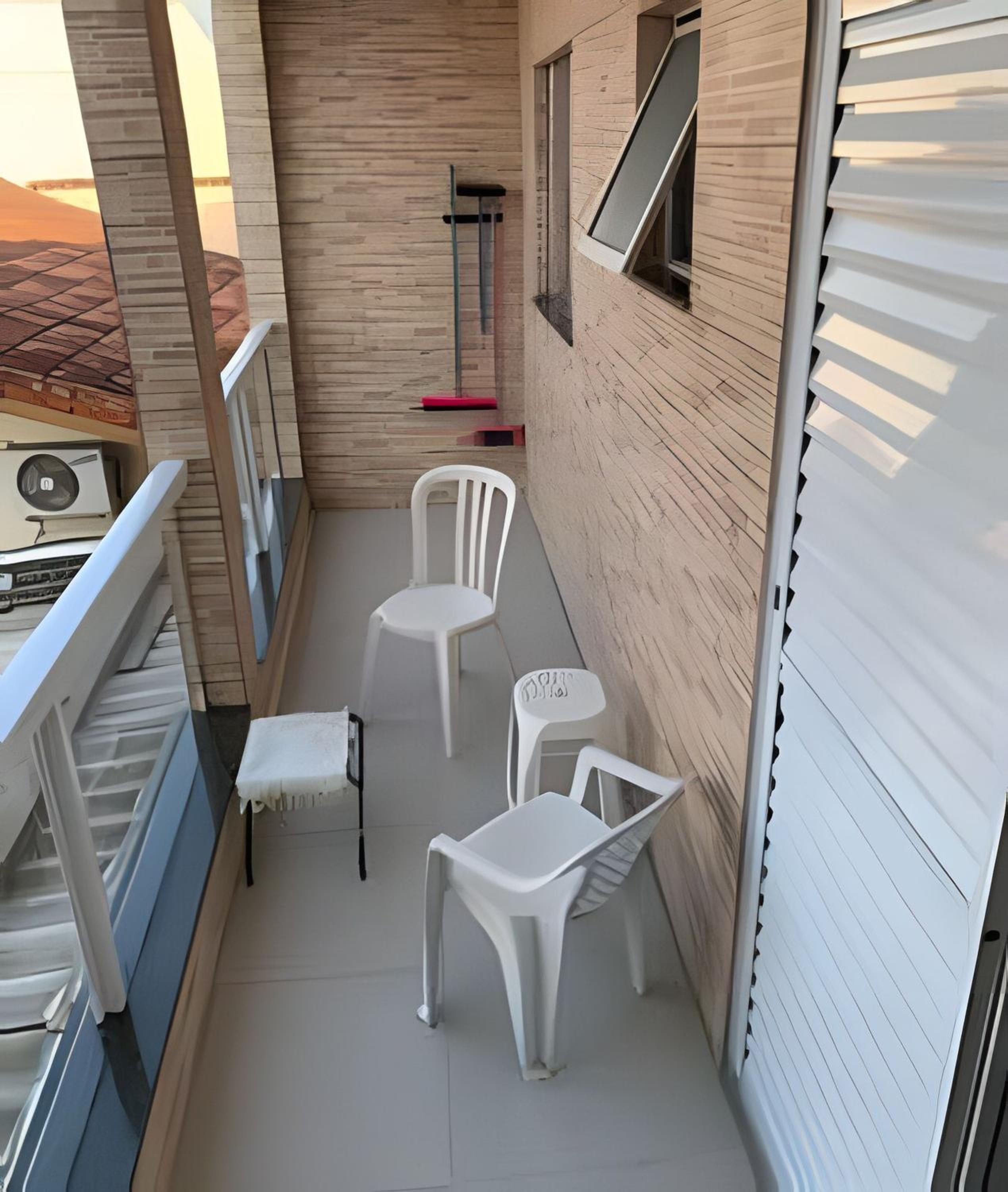 Venha aproveitar o litoral de Peruíbe em apartamento aconchegante ( apartamento primeiro andar)