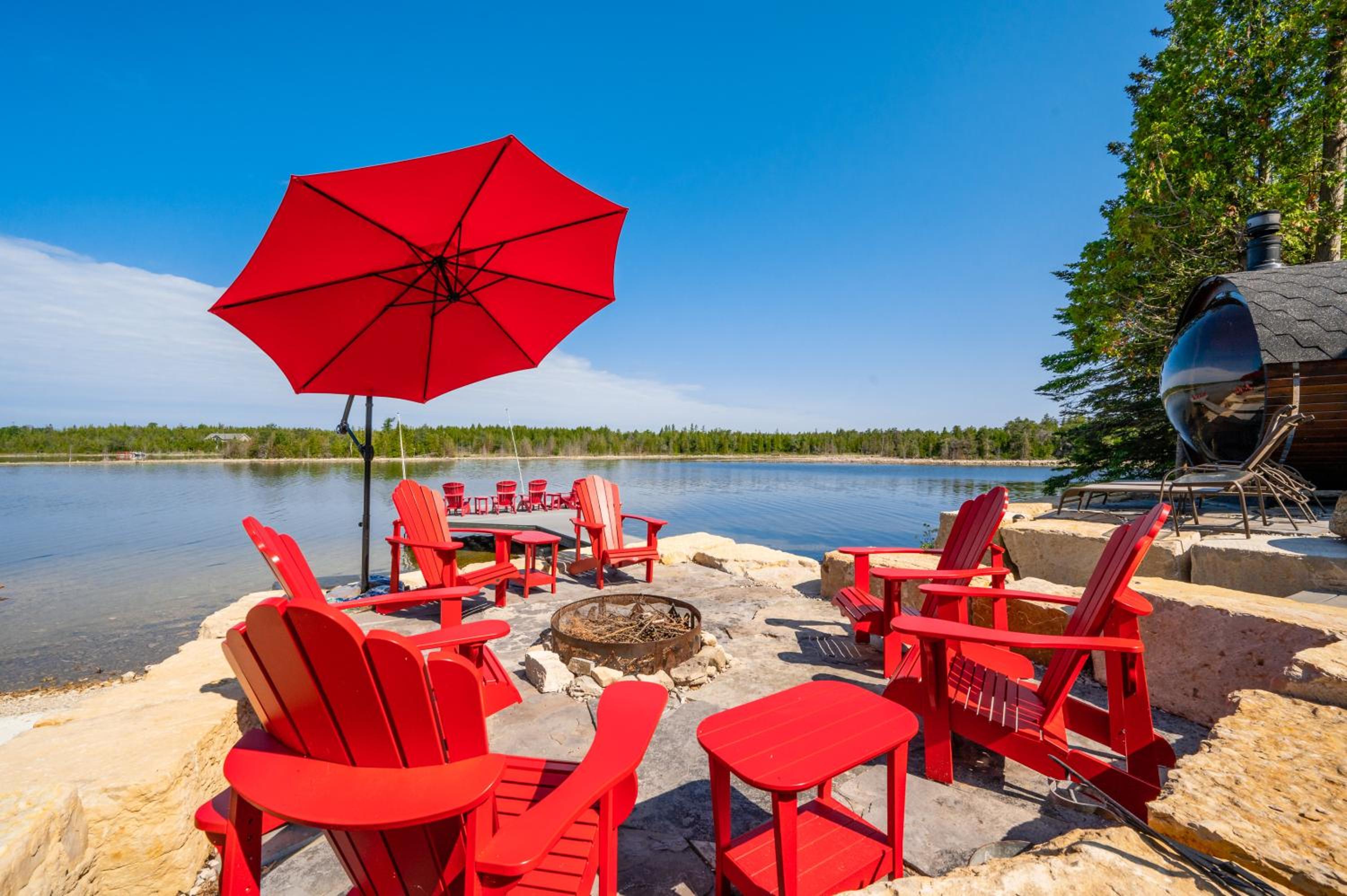 Waterfront w sauna, hot tub and boat slip