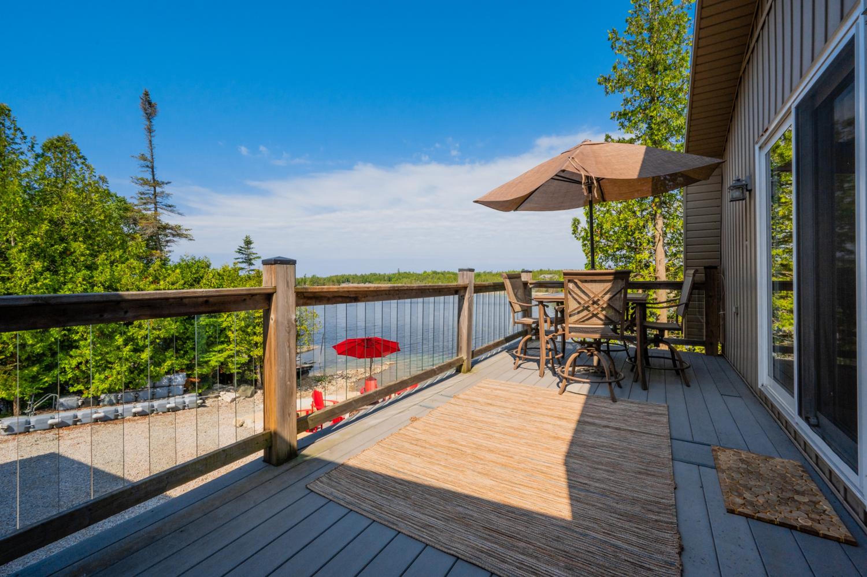 Waterfront w sauna, hot tub and boat slip