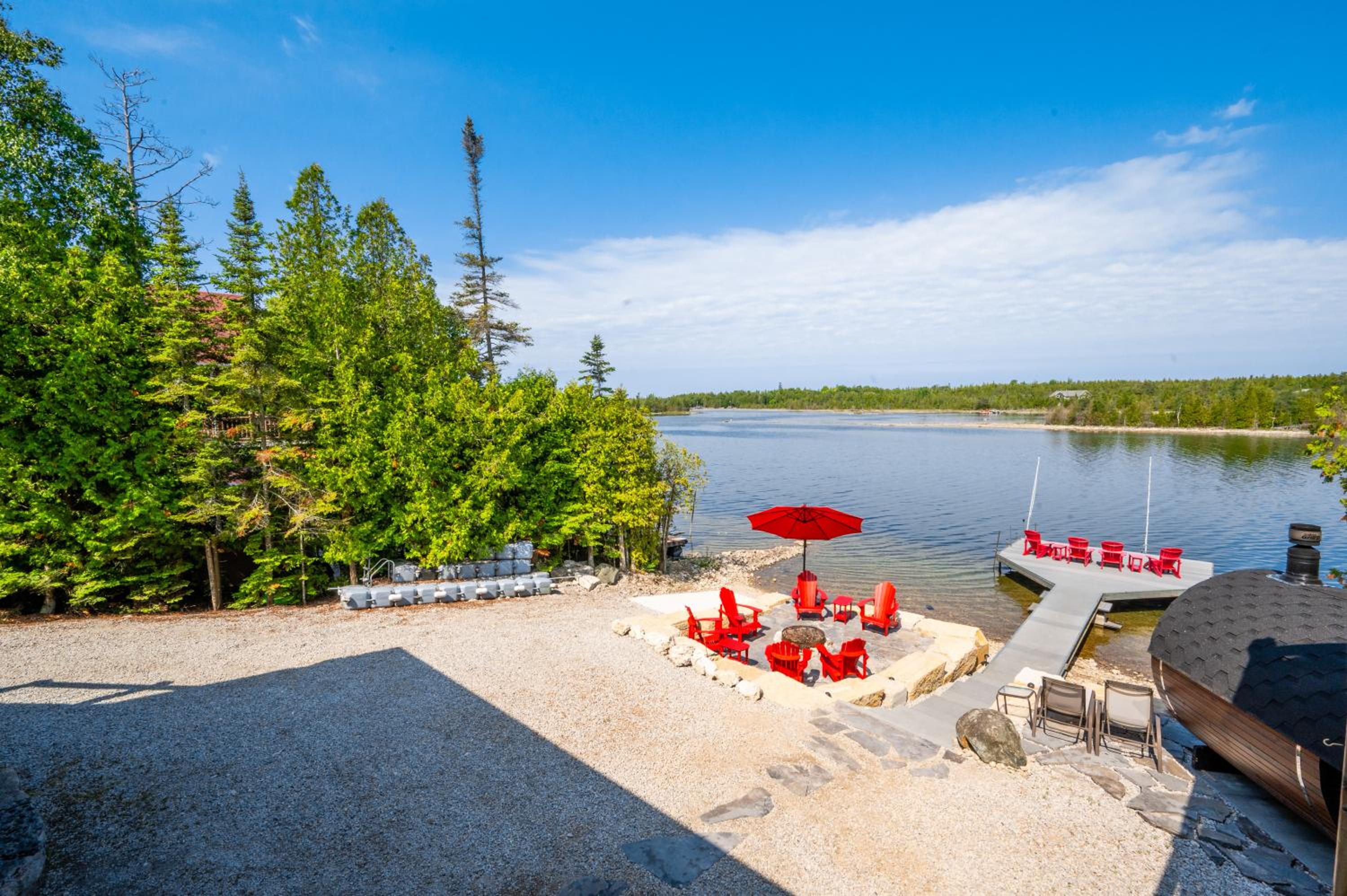 Waterfront w sauna, hot tub and boat slip
