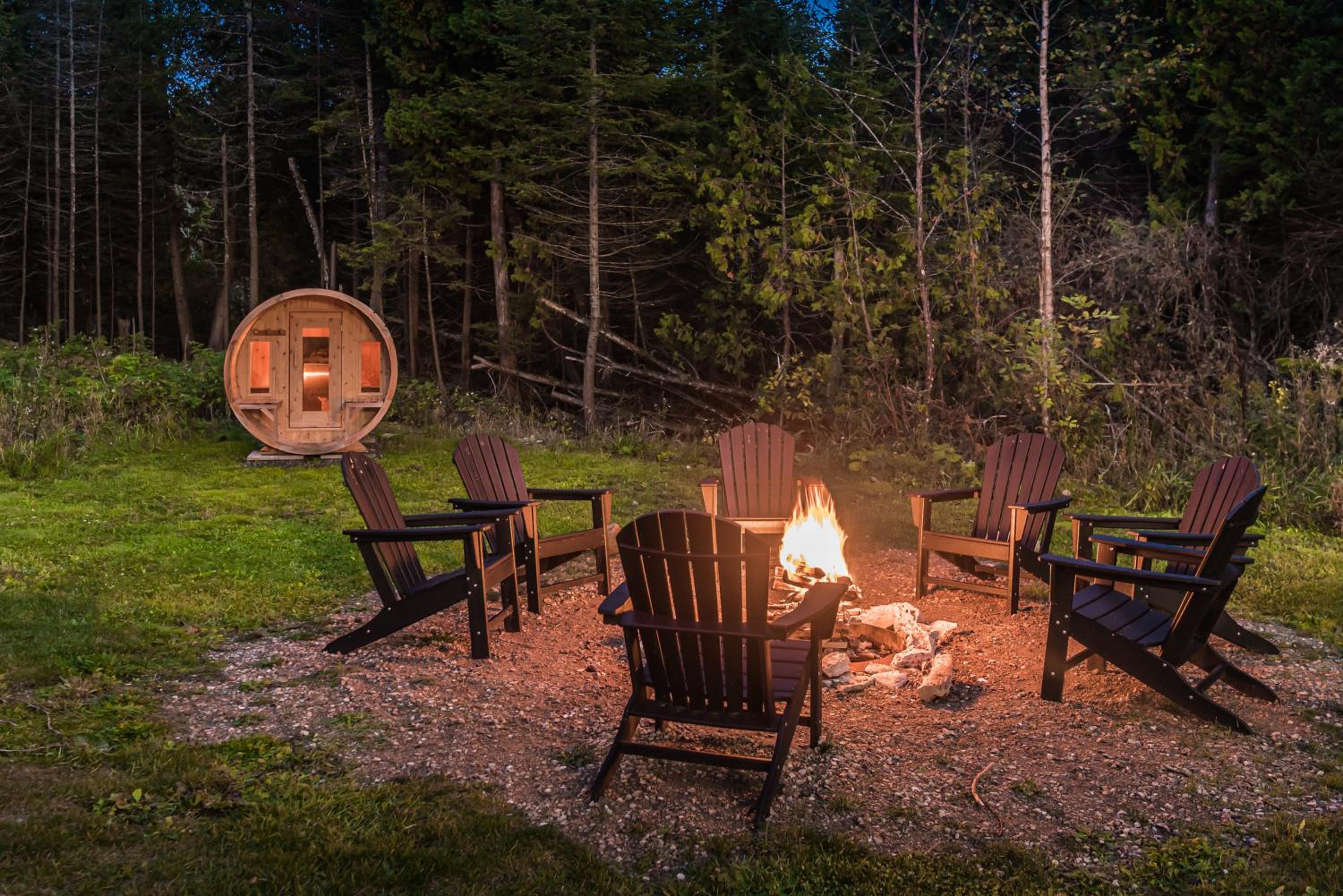 Luxury Tobermory Retreat Modern Home and Hot Tub