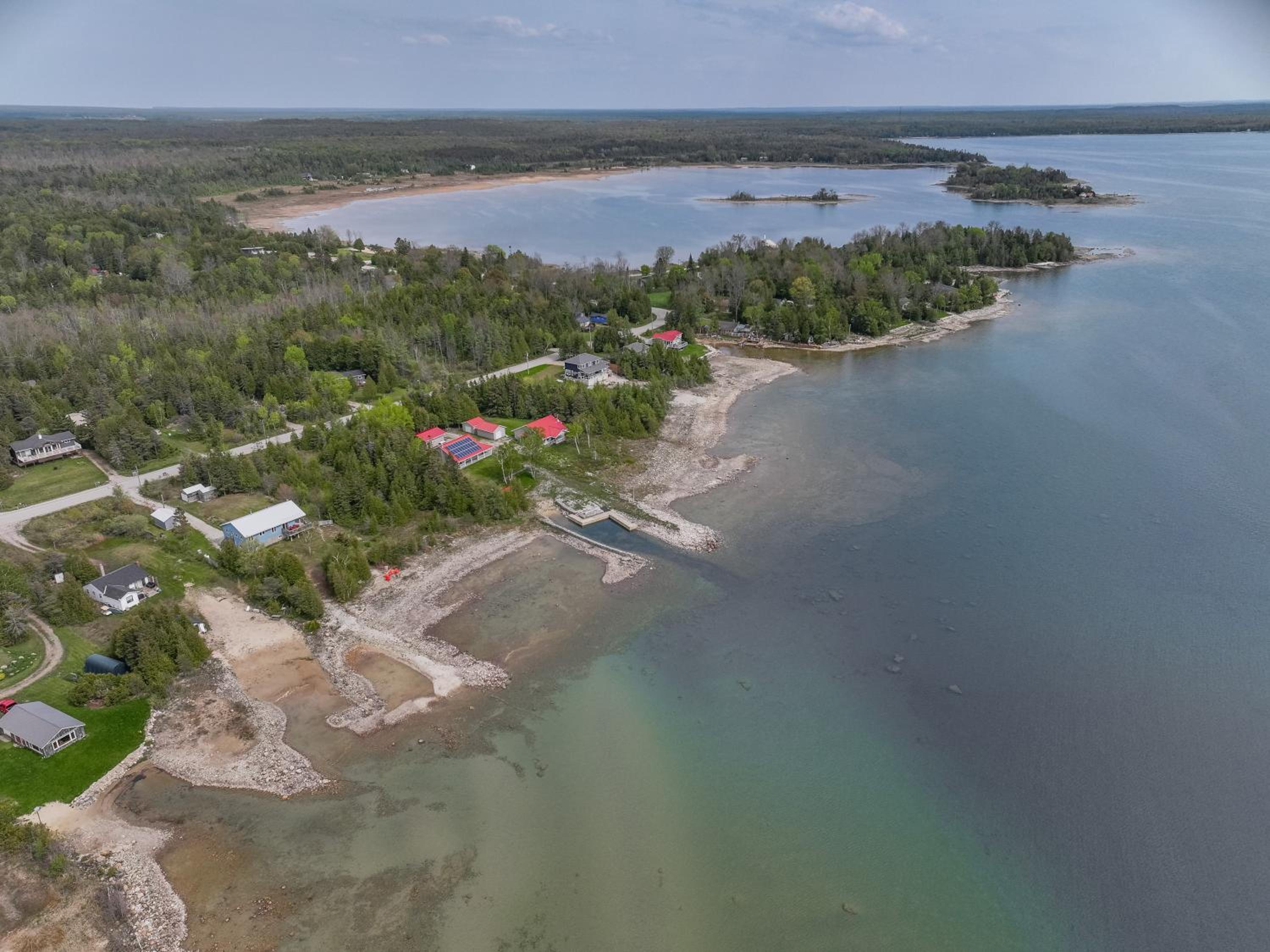 Len Cove - Your Lakeside Retreat in Howdenvale
