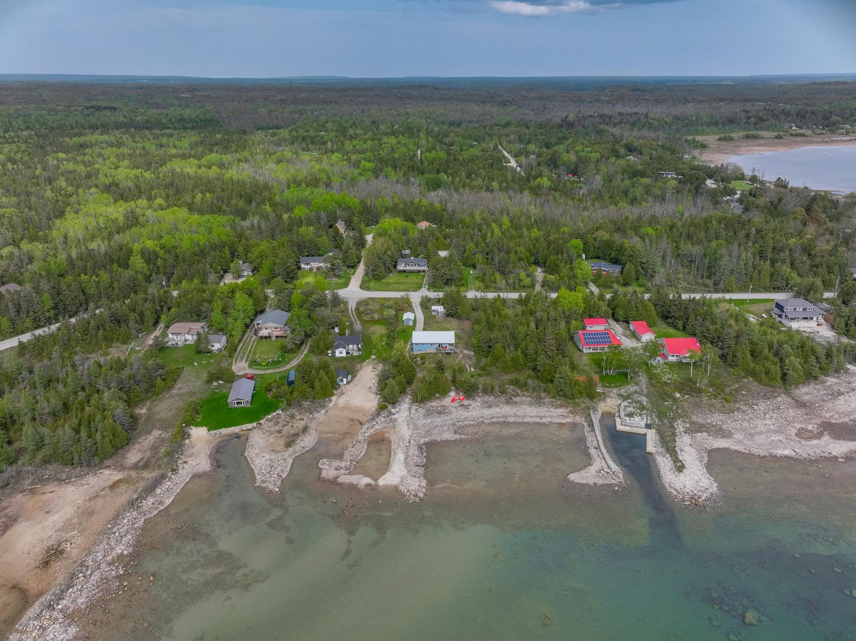 Len Cove - Your Lakeside Retreat in Howdenvale