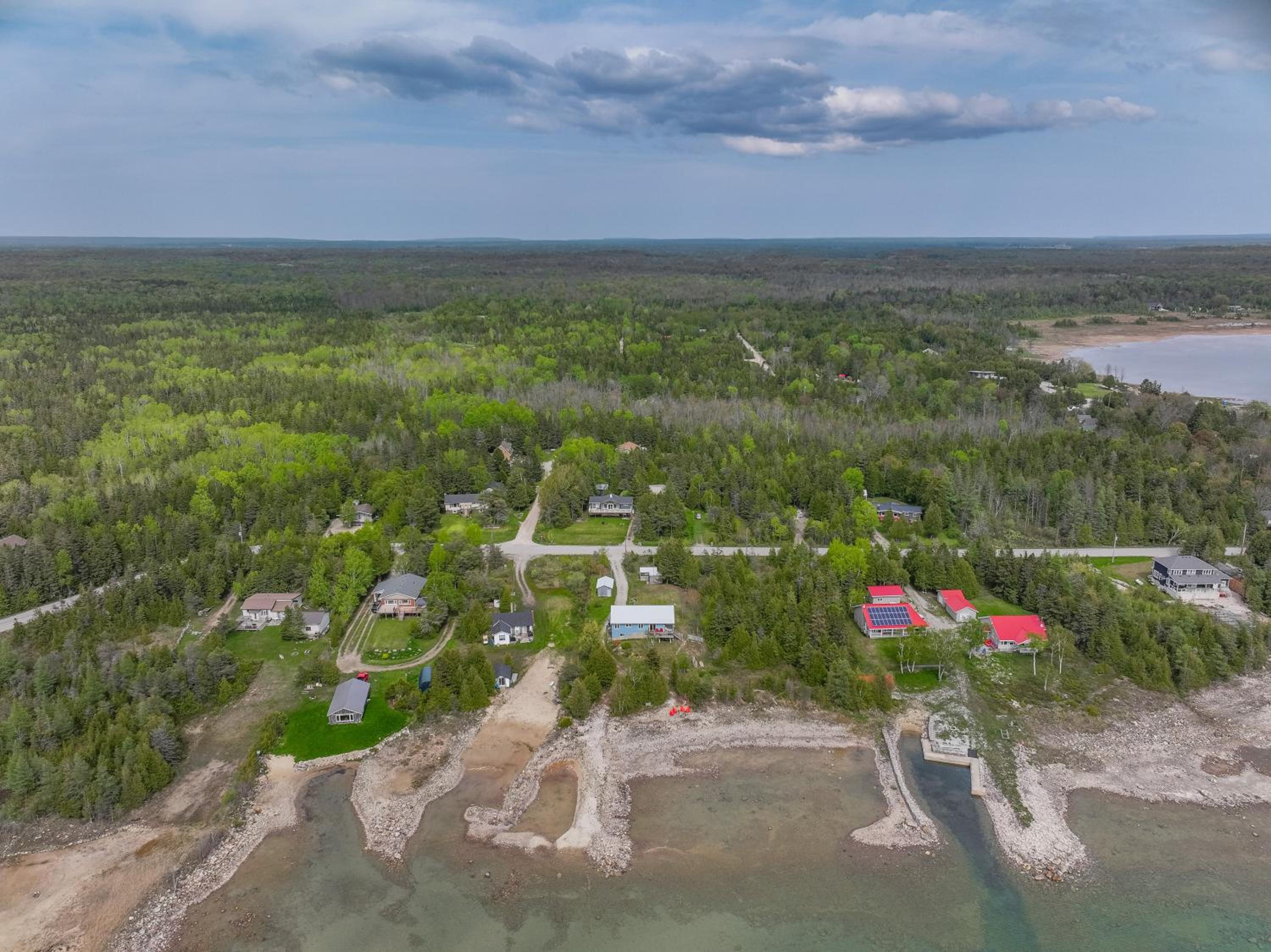 Len Cove - Your Lakeside Retreat in Howdenvale